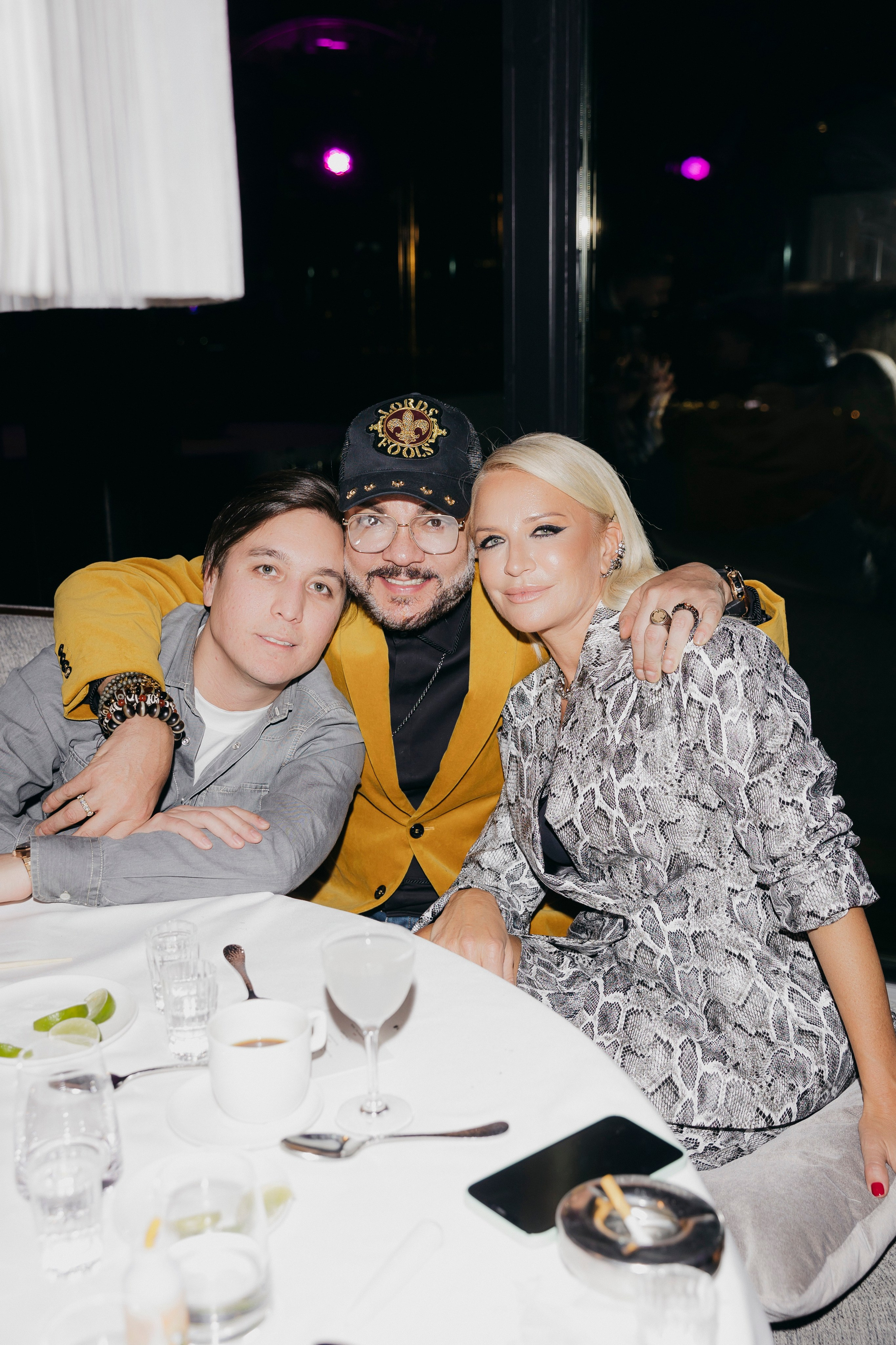 Тимур Хайдаров, Филипп Киркоров и Виктория Шелягова День рождения ресторана «Сахалин», Москва