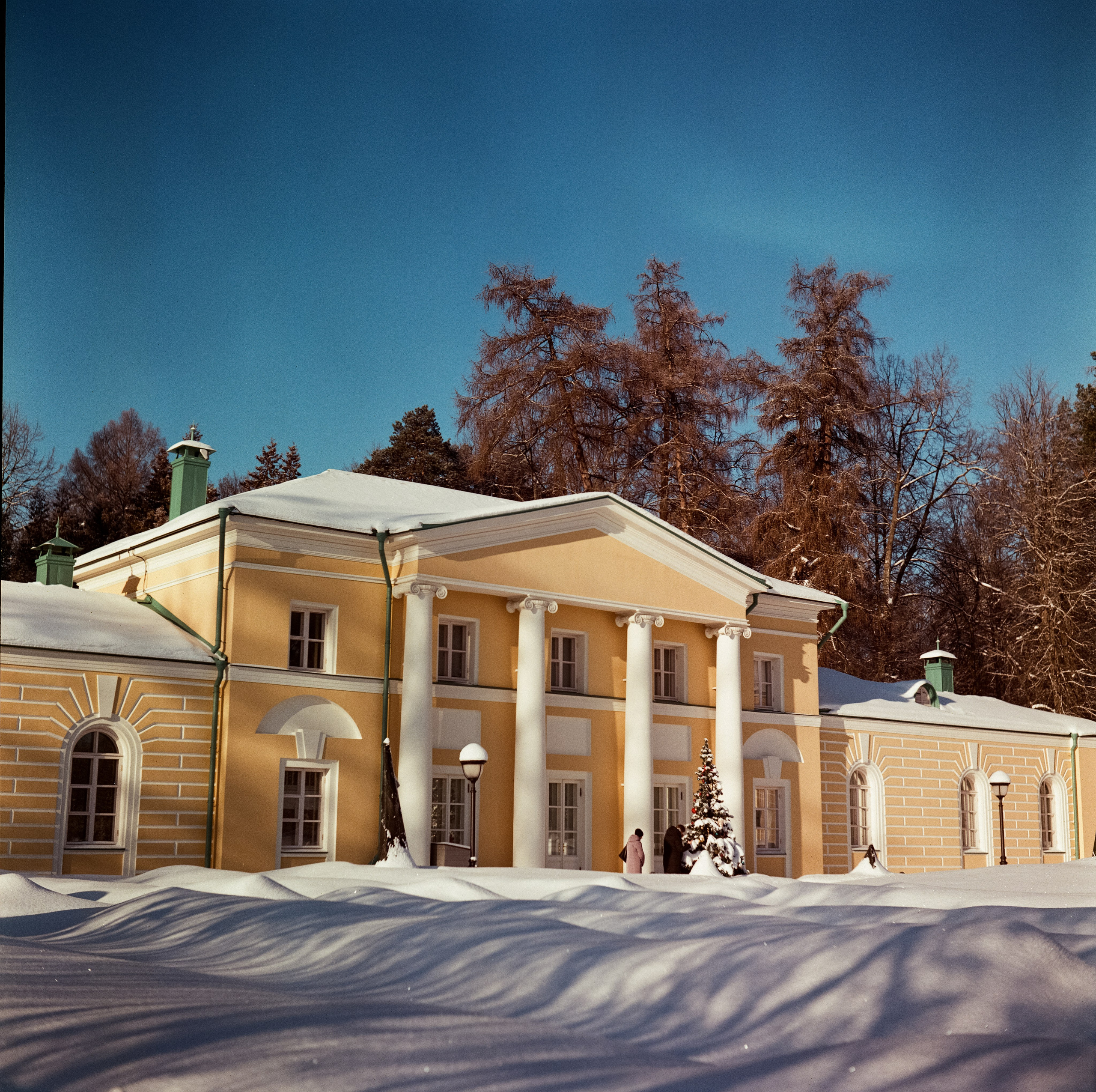 Архангельское