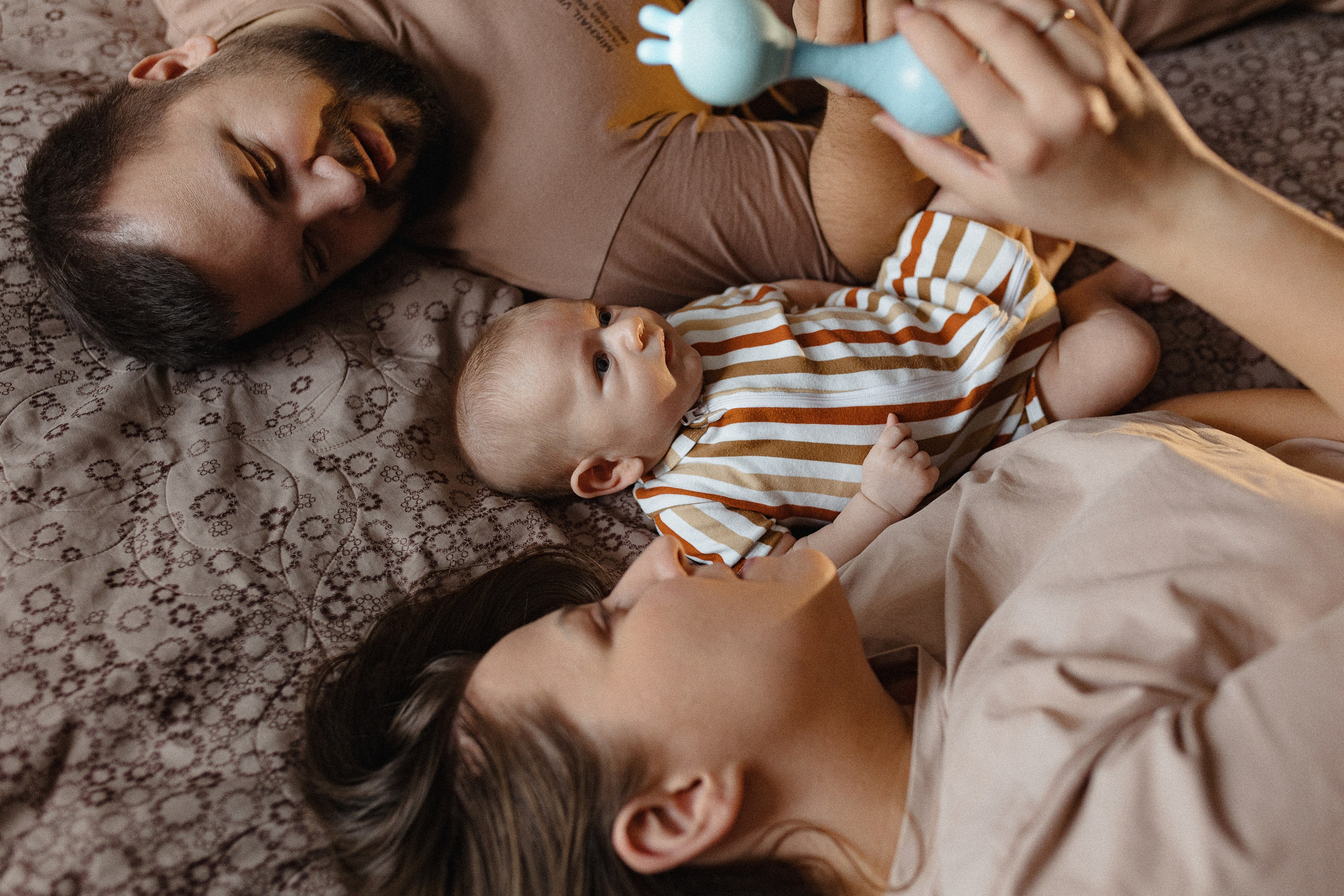 Домашняя семейная фотосессия с малышом. Портретный и семейный фотограф в Москве Мария Рослякова