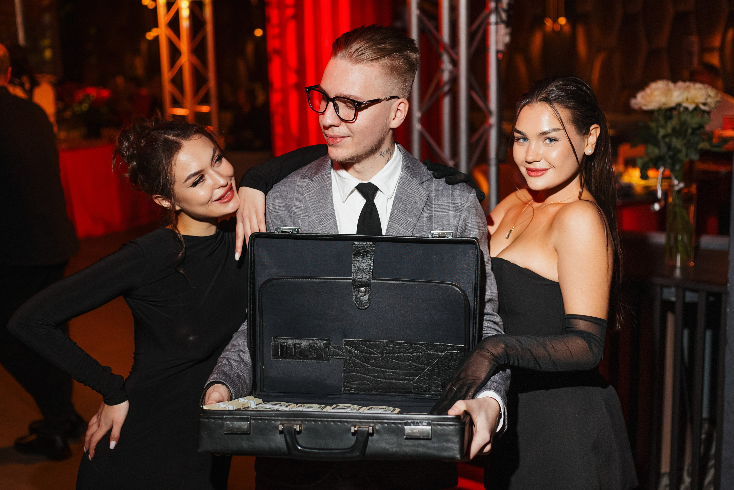 LA FAMIGLIA — SOLOVI — 1 YEAR. СВОИ. ФОТООТЧЕТЫ-СОБЫТИЯ-МЕСТА