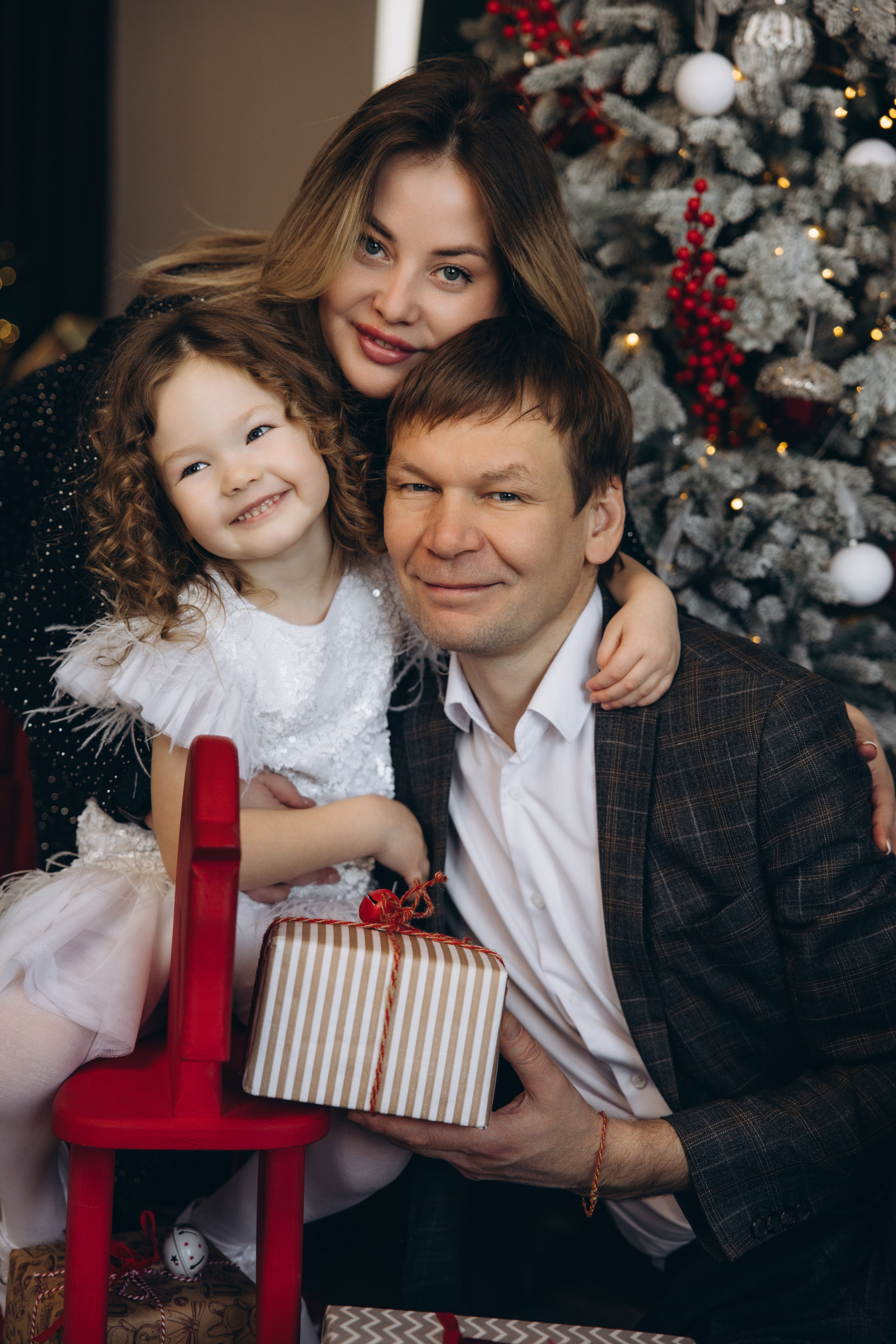 В фотостудии Луна. Свадебный, семейный фотограф в Иркутске Светлана Макаричева