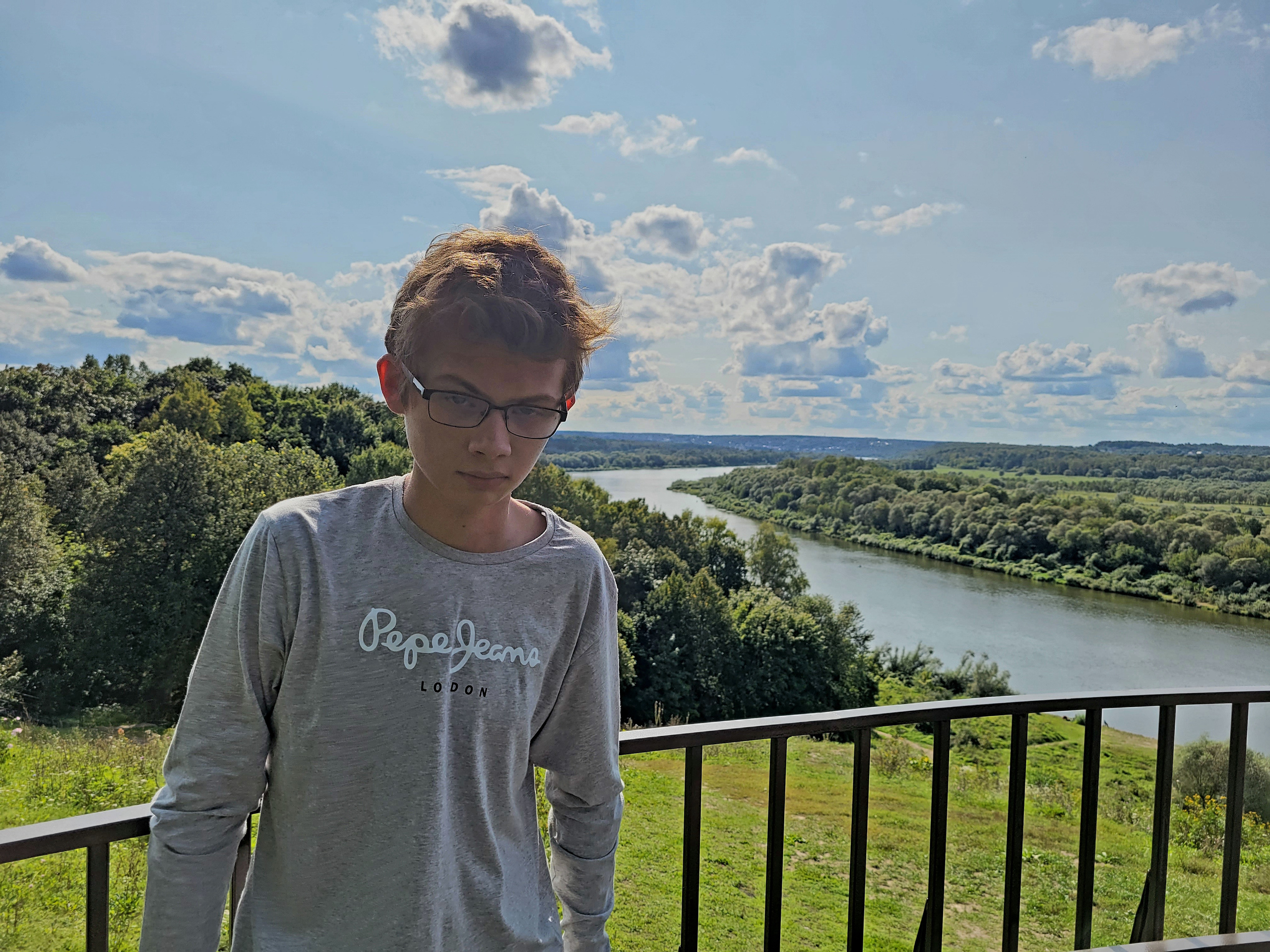 В 10 мин по берегу Оки находится село Бехово