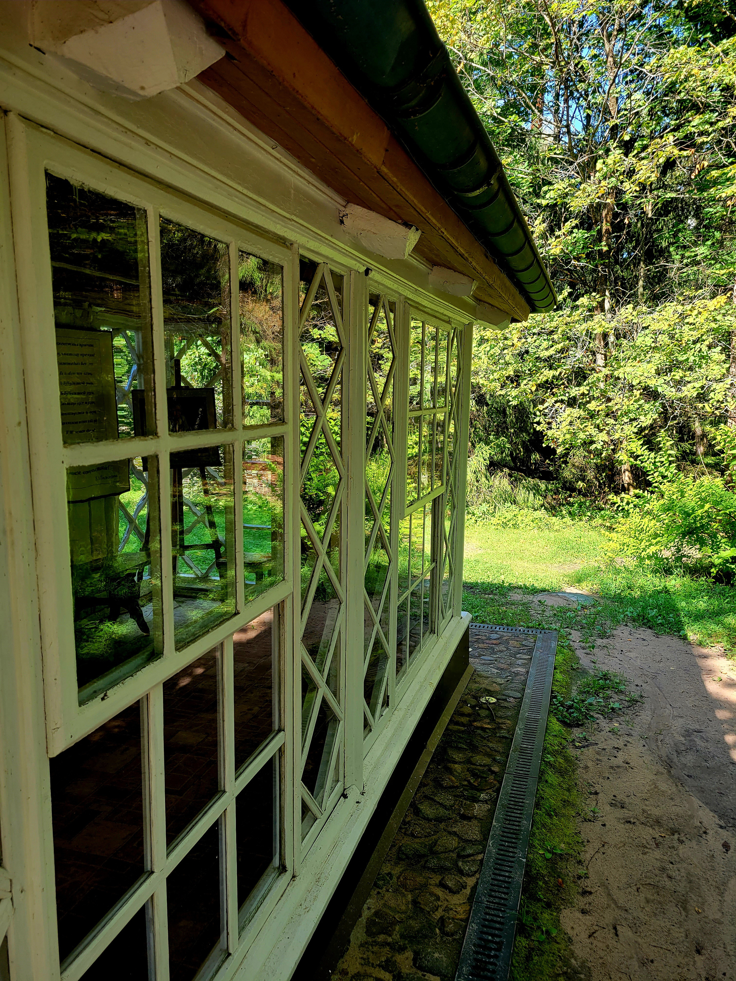 После революции дом-усадьбу сохранили, превратив в дом отдыха друзей семьи - актеров Большого театра