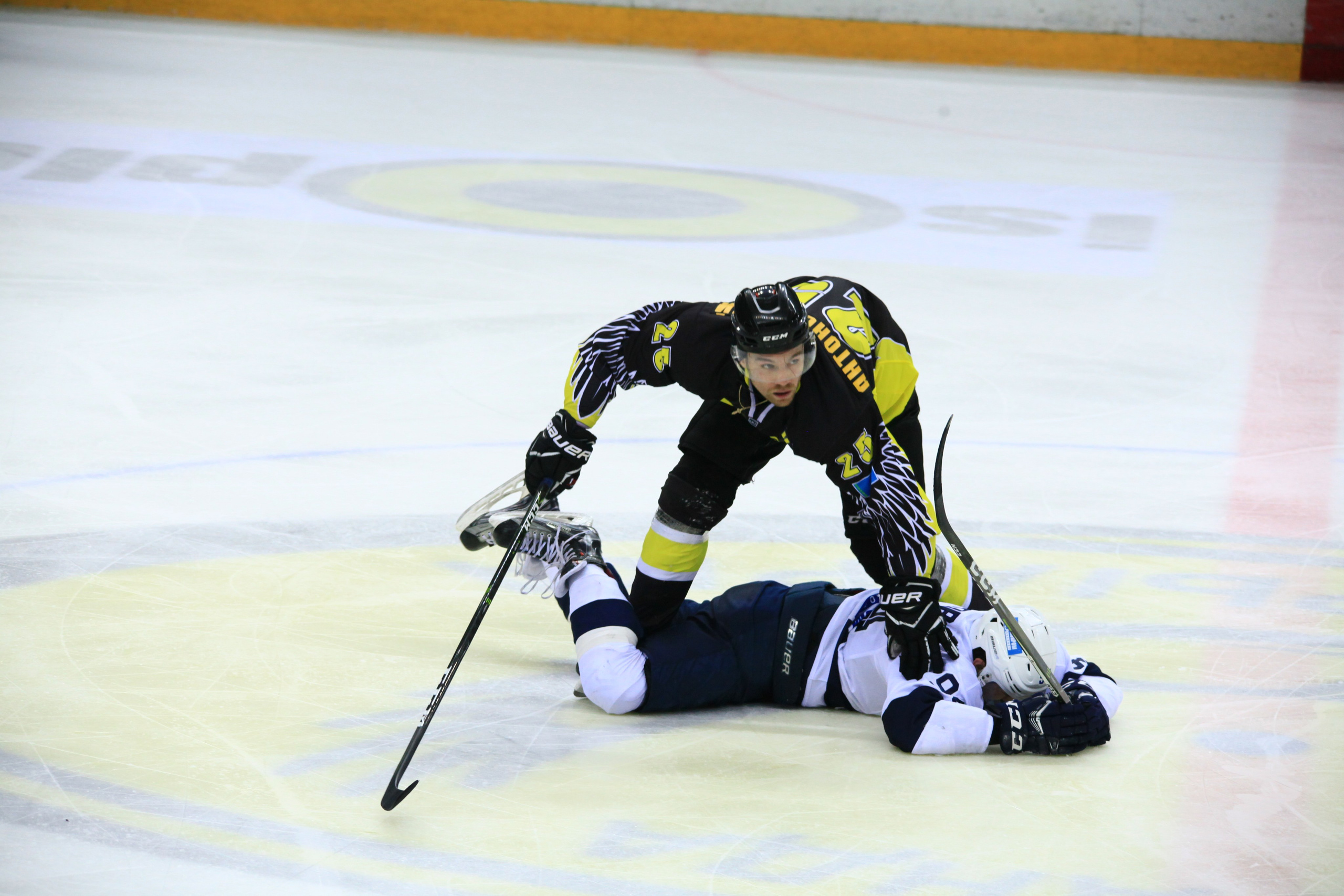 Студийный фотограф в Караганде Алексей Баранов. Фотограф Алексей Баранов. Фотостудия Flash. Семейные фотосессии в Караганде. Индивидуальные фотосессии, детские фотосессии, парные фотосессии в Караганде. Интерьерная фотосессия в Караганде. Семейный фотограф Алексей Баранов. Детский фотограф Алексей Баранов. Художественный фотограф Алексей Баранов. Свадебный фотограф Алексей Баранов. Черно-Белая съемка в Караганде. Самые лучшие семейный и детские фотосессии в Караганде. Контент Съемка в Караганде. SMM в Караганде. Контент фотограф Алексей Баранов. Фотограф Караганда. Фотограф. Предметный фотограф Алексей Баранов. спортивный фотограф. спорт. mma. бокс. спорт в Казахстане. фото спорта. соревнования. спортивный фотограф Алексей Баранов