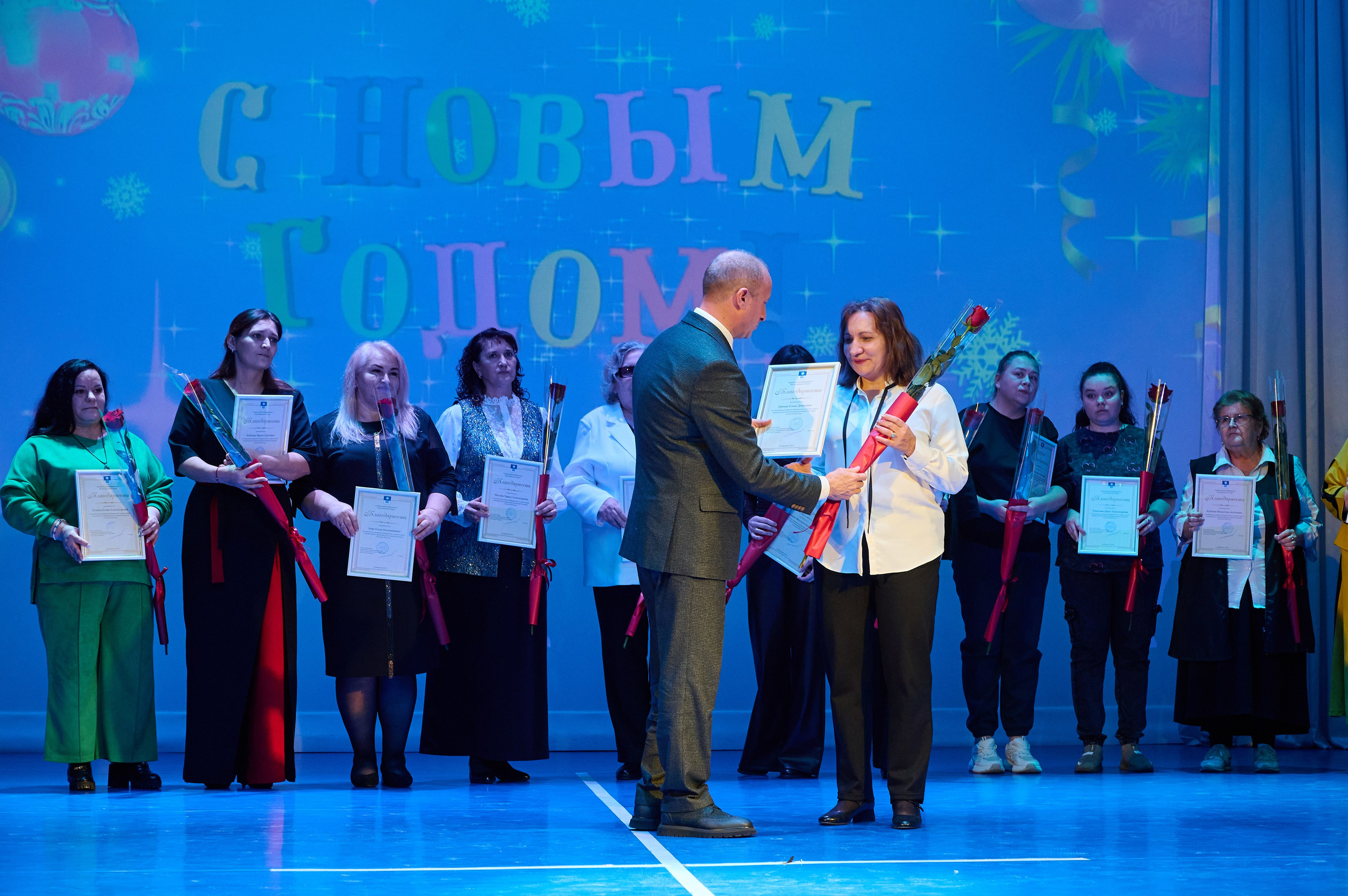 Коцерт НГ В ДК Марьина Роща. Жизнь курорта Кабардинка в фотографиях