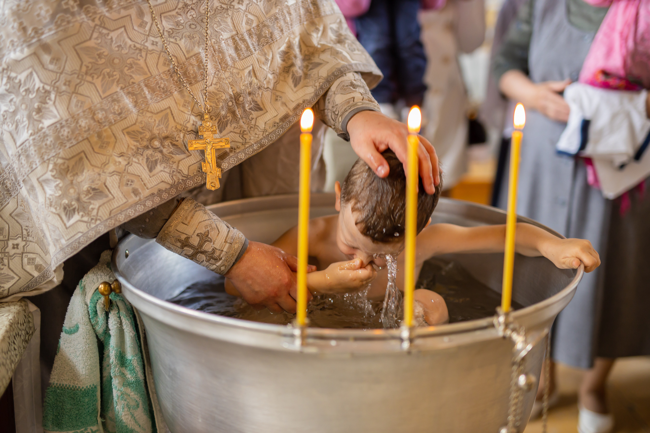 Фото и видеосъёмка крестины в Москве. Профессиональная фото и видеосъемка. Москва