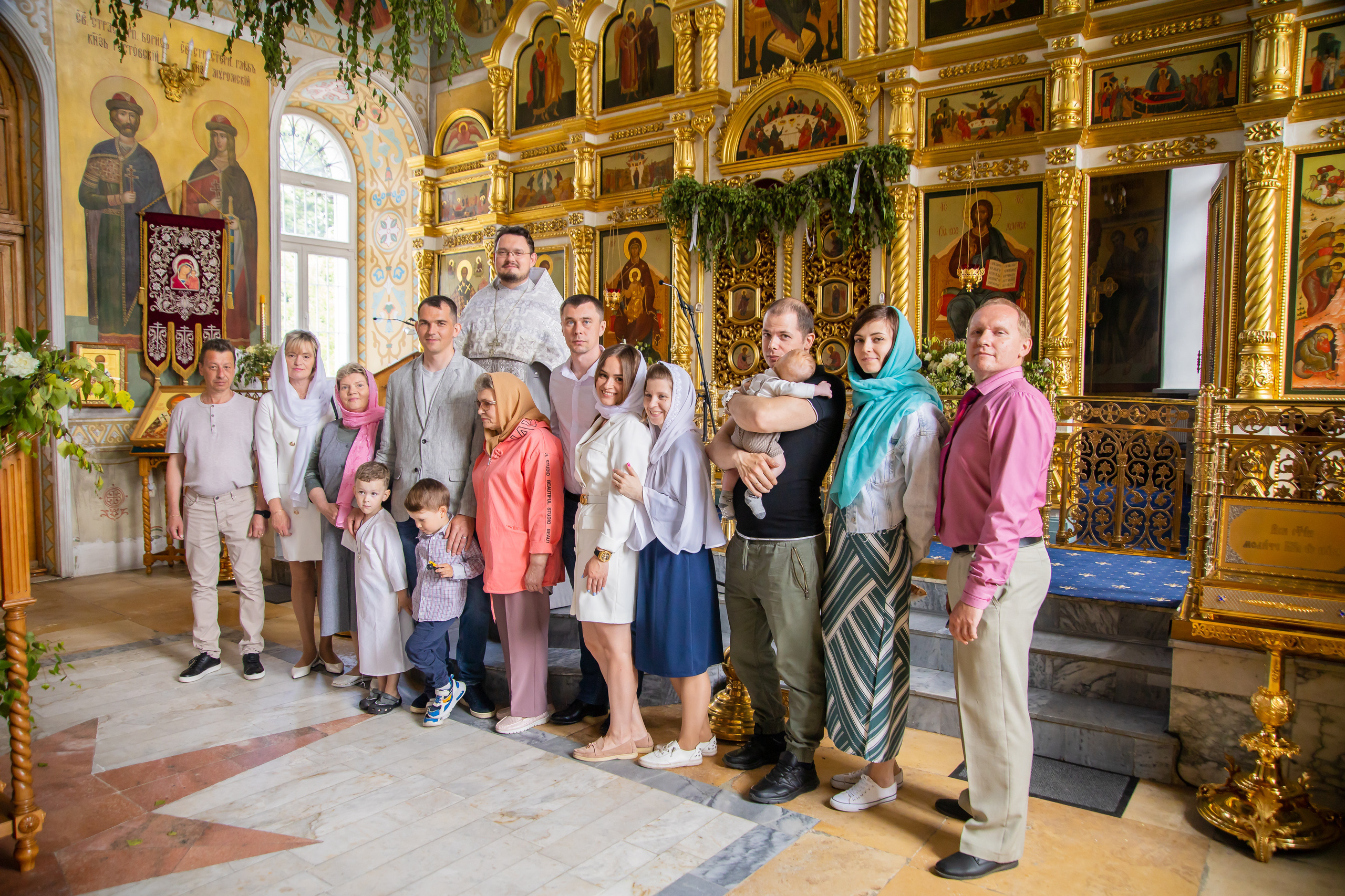 Фото и видеосъёмка крестины в Москве. Профессиональная фото и видеосъемка. Москва