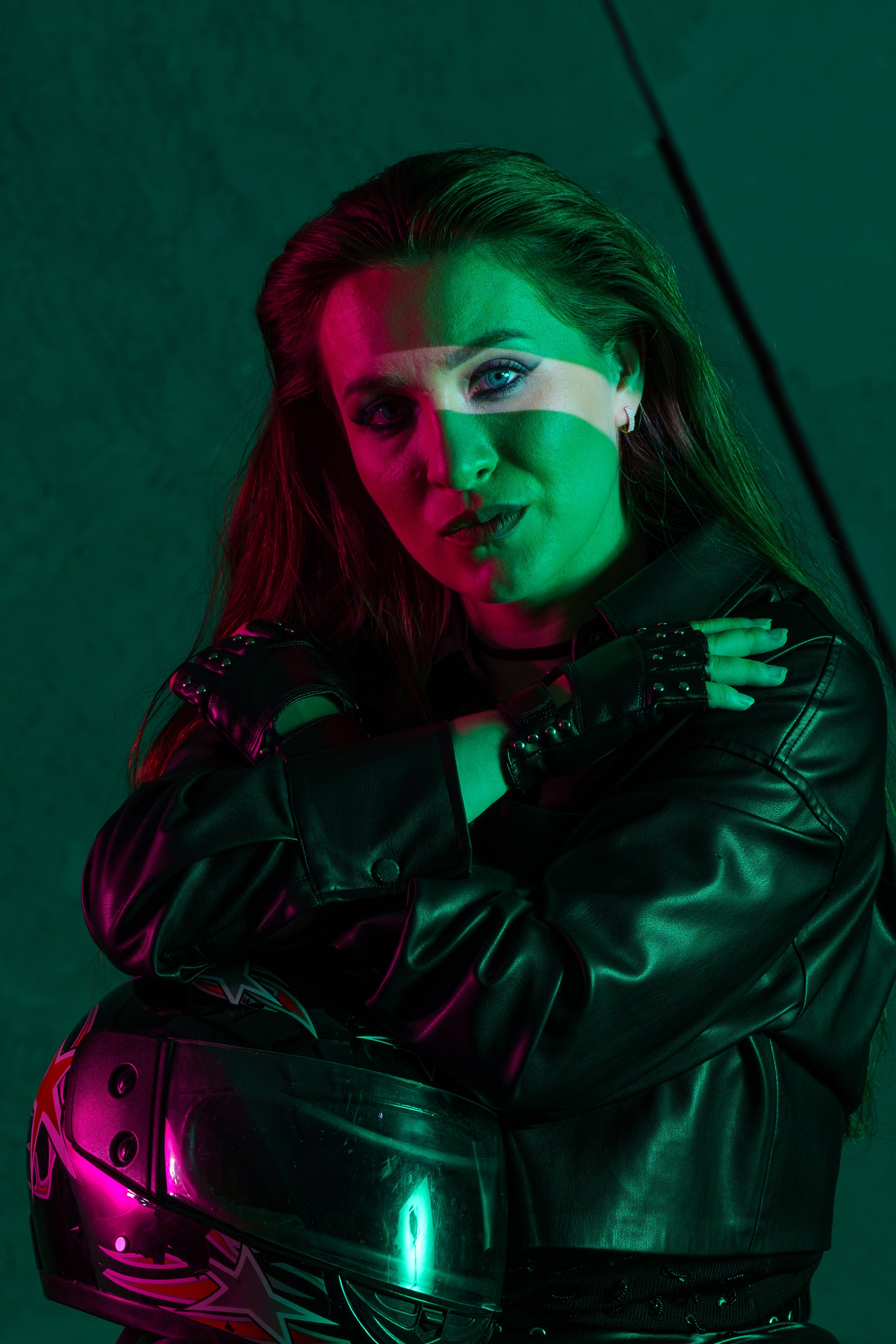 Портретная фотосессияСемейная фотосессияДетская фотосессияЛюбовная/Love-story фотосессияСвадебная фотосессияФотосессия для помолвкиПрофессиональный/деловой портретРекламная/коммерческая фотосессияФотосессия продукции (товары)Фотосессия моды (fashion)Бьюти-съемка (красота, макро-детали лица)Фотосессия lifestyle (повседневная жизнь, атмосфера)Фотосессия в полёте/авиационная (иногда отдельно как аэросъемка)Пейзажная/ландшафтная фотосессияАрхитектурная фотосессияАнфас/студийная фотосессияНю-фотосессия (с оговорками об этике и согласии)Фотосессия для артистов/музыкантовФотосессия для блогеров и инфлюенсеровФотосессия в стиле ретро/винтажЭко- и концептуальная съемка (арт-иллюстративная)Фотосессия для мероприятий (часто как репортажная)Aerial/дрон-съемка (в сочетании с портретной или пейзажной частью)Инфографическая/презентационная фотосессия (для презентаций и каталогов)