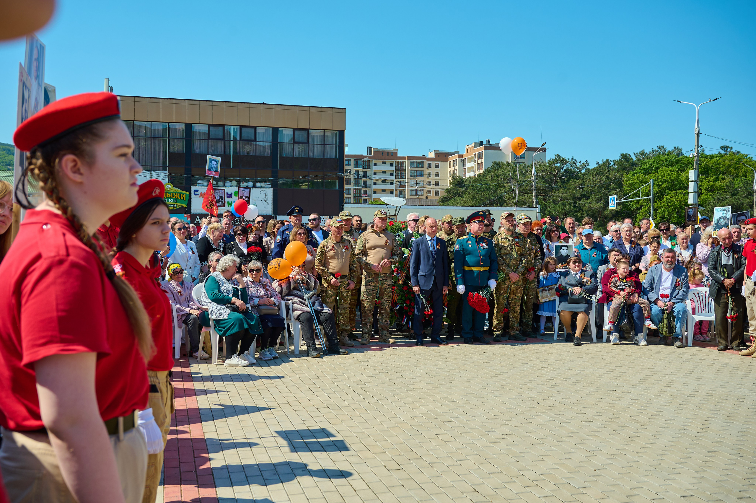 Митинг (мая в Кабардинке. Жизнь курорта Кабардинка в фотографиях