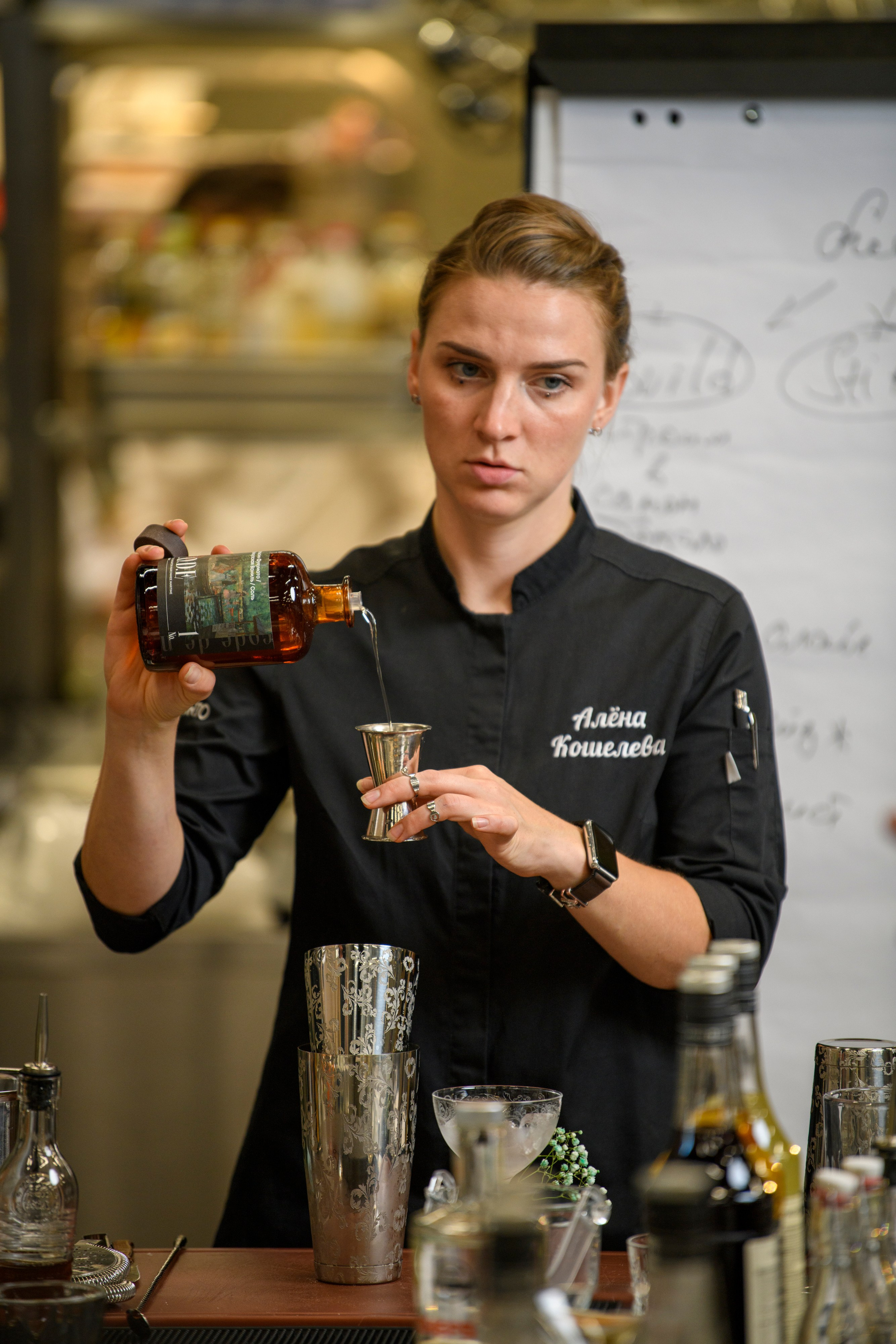 Бар — моя сцена: история Алены Кошелевой. Создание обучающих видеороликов Puponin Production