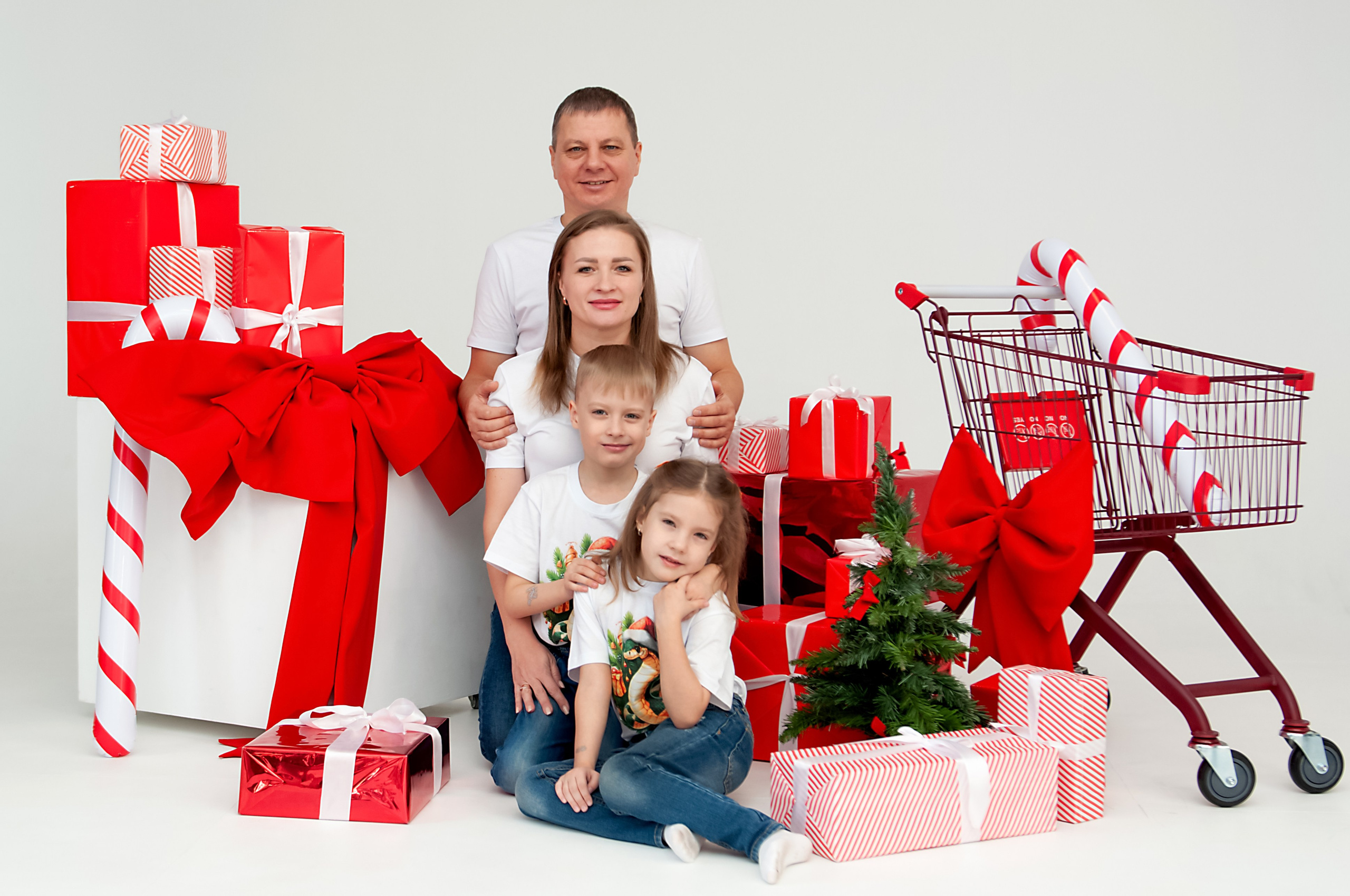 Новогодняя фотосессия для семьи Смазновых. Фотограф в Хабаровске