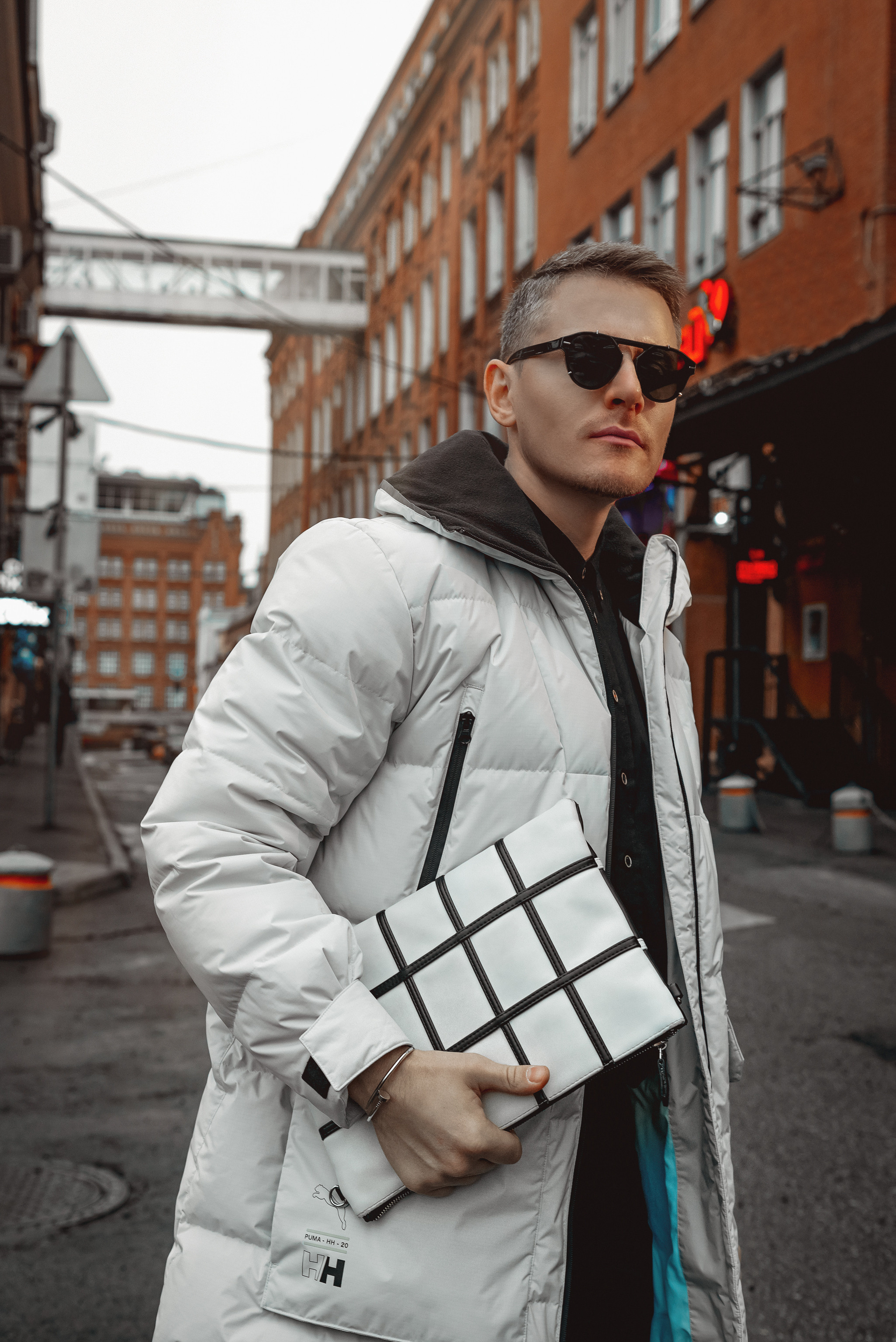 Александр артист