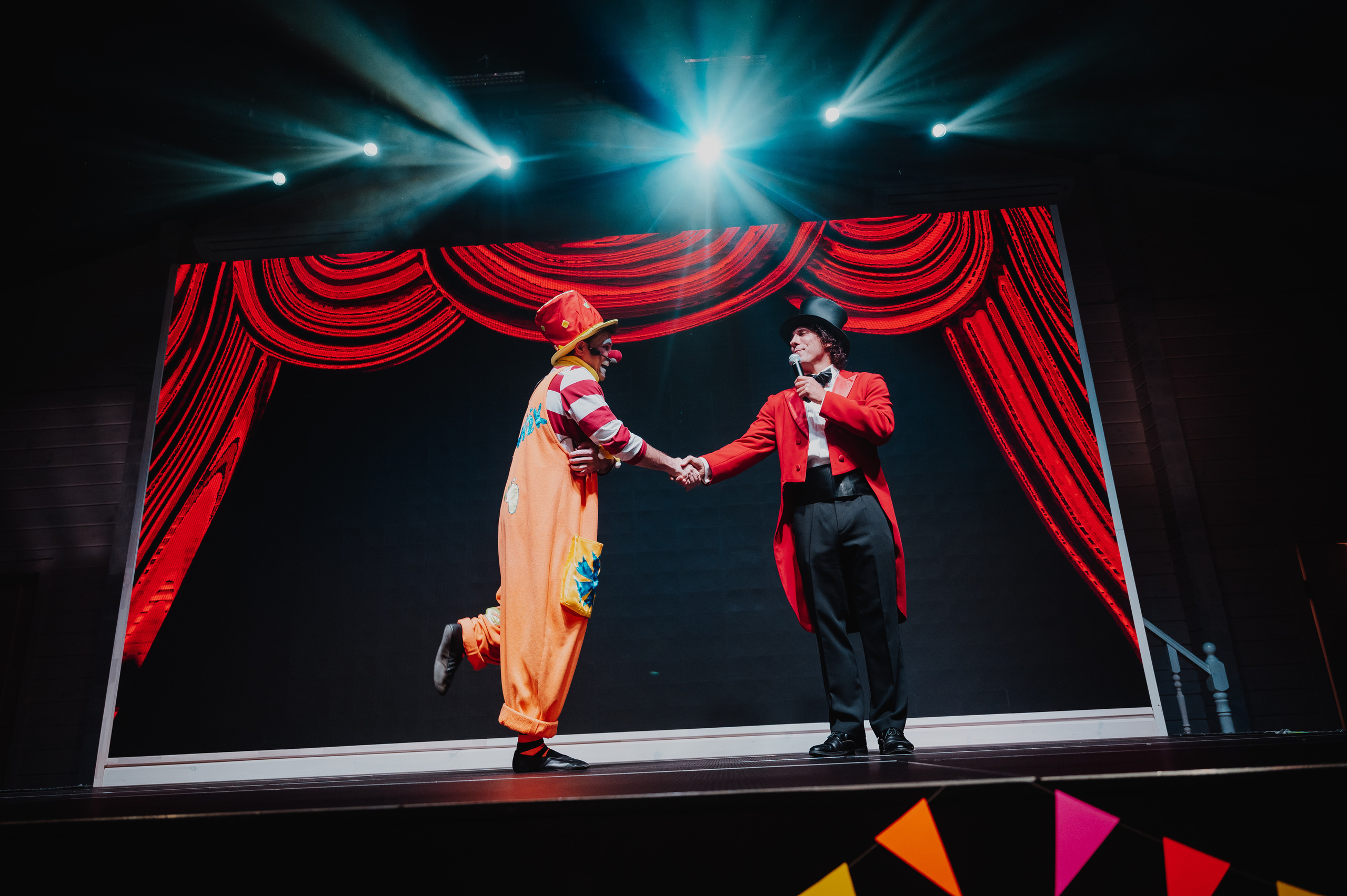 Репортажная съемка Красноярск,  фотосъемка конференций, юбилеев. Юлия Раскова — Портретный и семейный фотограф в Красноярске