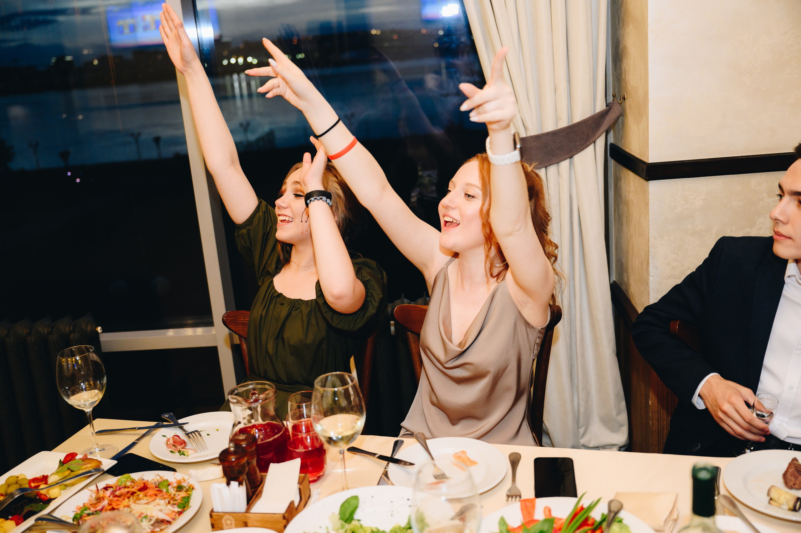 Репортажная съемка Красноярск,  фотосъемка конференций, юбилеев. Юлия Раскова — Портретный и семейный фотограф в Красноярске