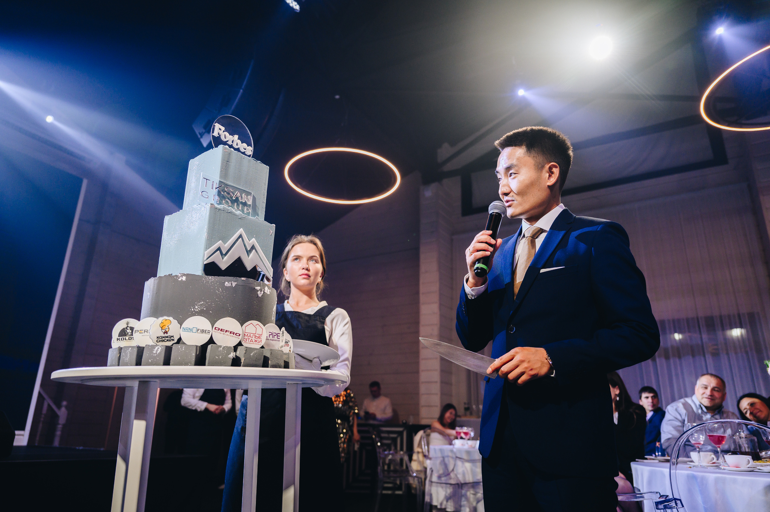 Репортажная съемка Красноярск,  фотосъемка конференций, юбилеев. Юлия Раскова — Портретный и семейный фотограф в Красноярске