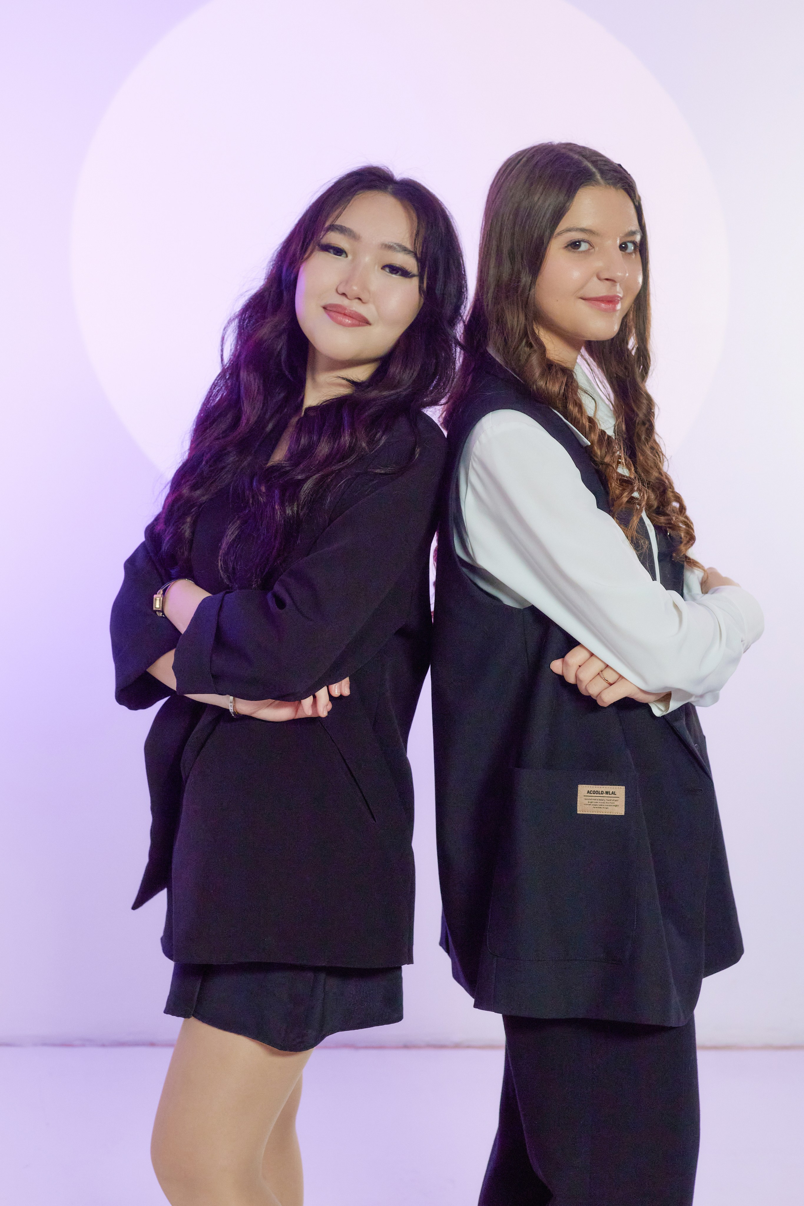 Альбом на окончание школы 9 и 11 класс «Симфония». Выпускные альбомы в Тюмени для школ, садов, вузов спортивных секций