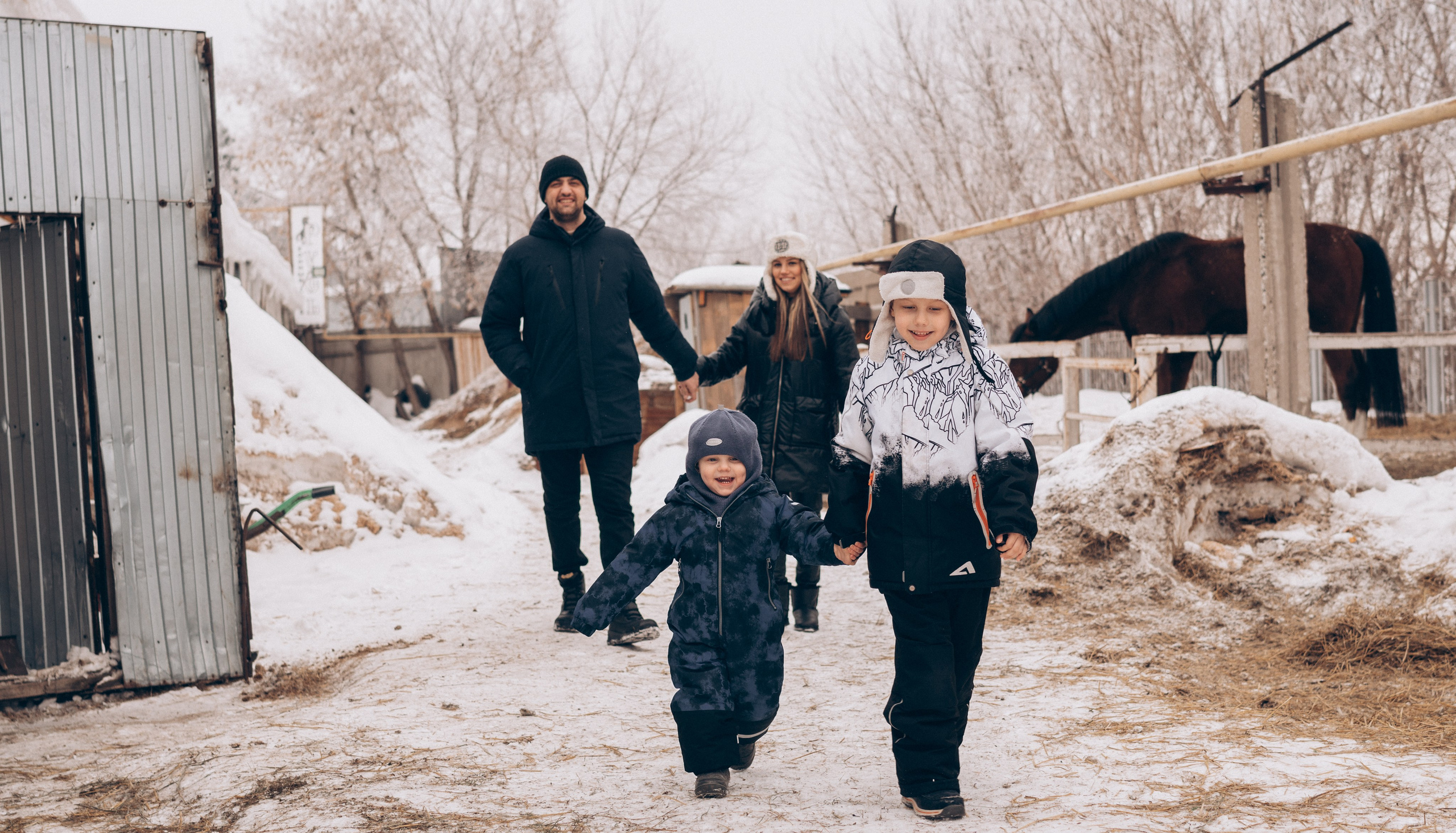 Выходной на конюшне. Семейный, ньюборн фотограф, фотограф на роды в Москве, Виктория Тюльдюкова