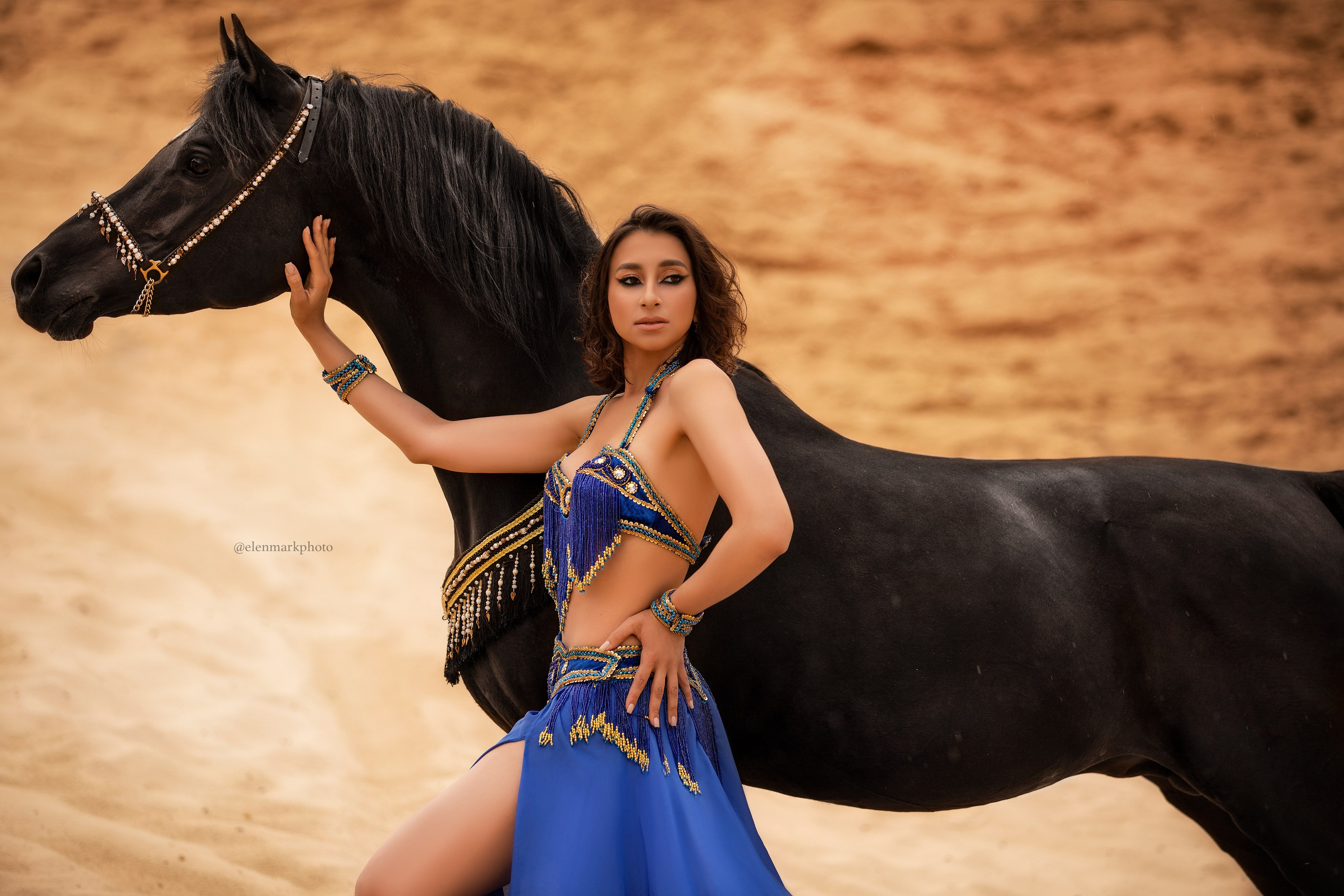 Восточная фотосессия с конем. Женский и свадебный фотограф в Москве Елена Тараскина