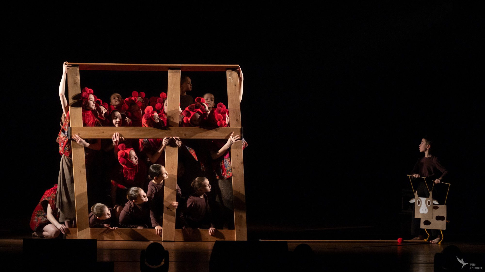 Хореографический спектакль «На след и Я». Репортажный фотограф в Казани Павел Серпокрылов