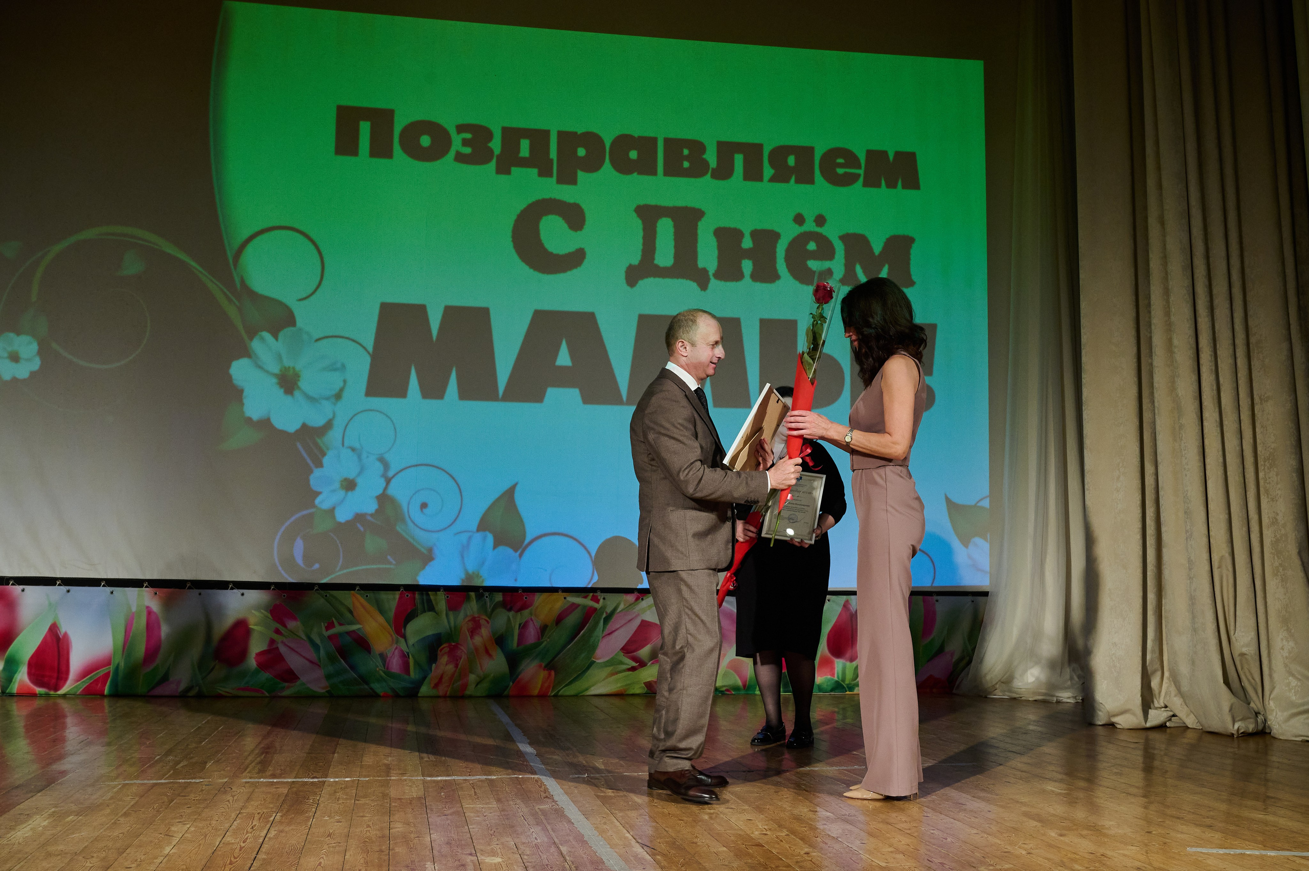 День матери Кабардинка. Жизнь курорта Кабардинка в фотографиях