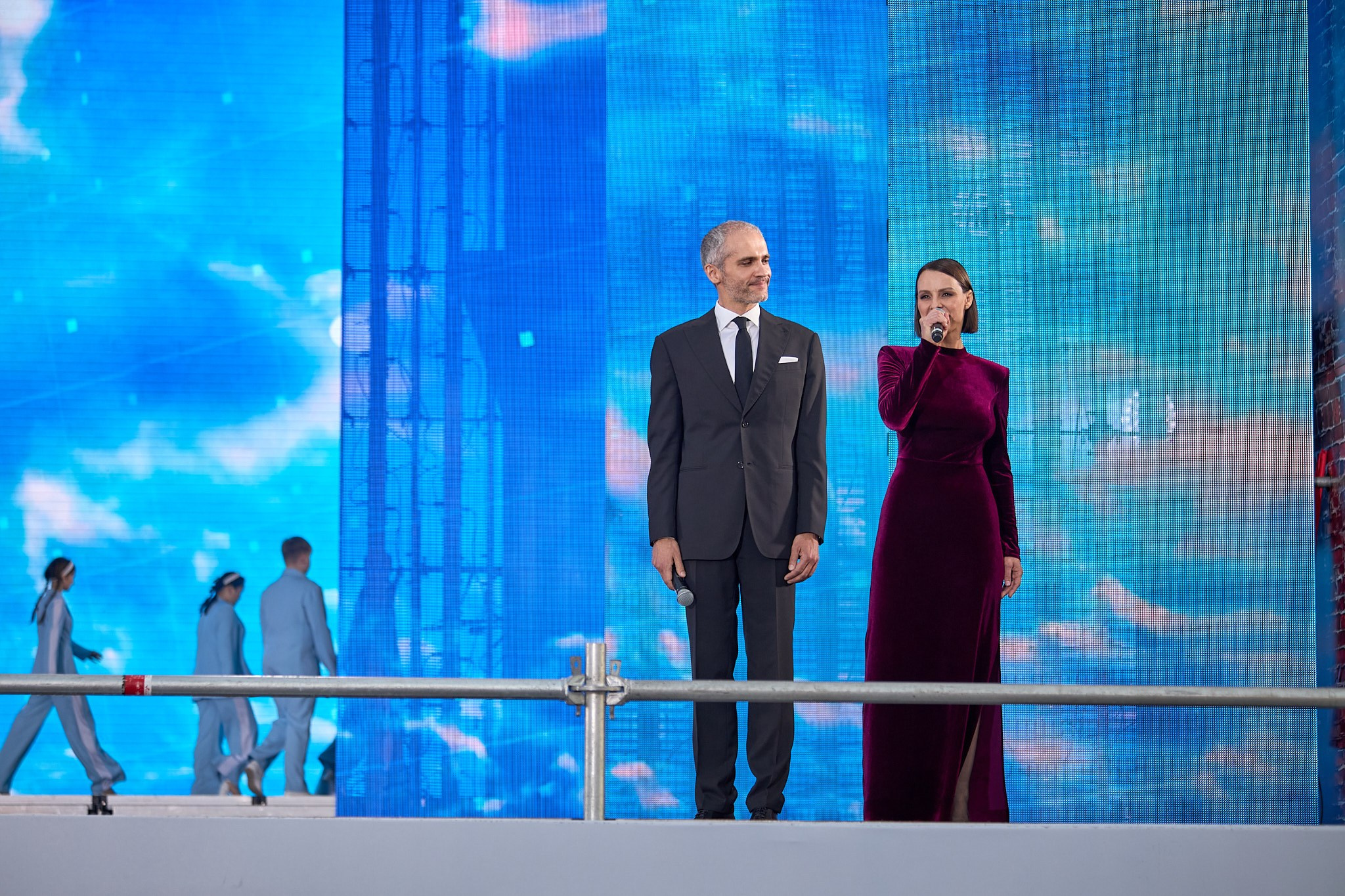 Концерт 9 мая 2025 года на соборной площади. Фотограф Омск | Александр Вандеров