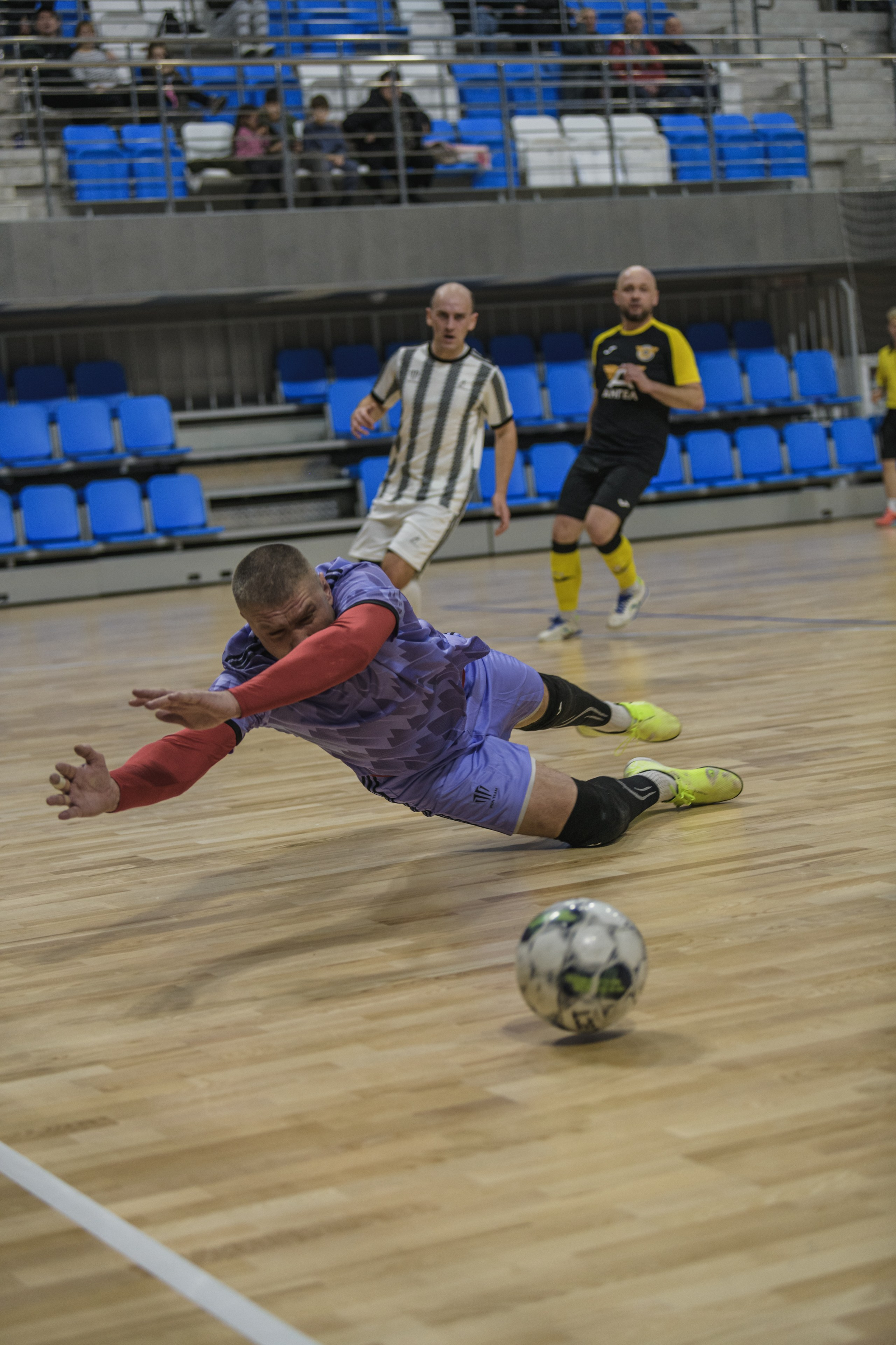 ЛИГА ПОЛЕСЬЯ сезон 2025/2026. Репортажный фотограф Владимир Беляй