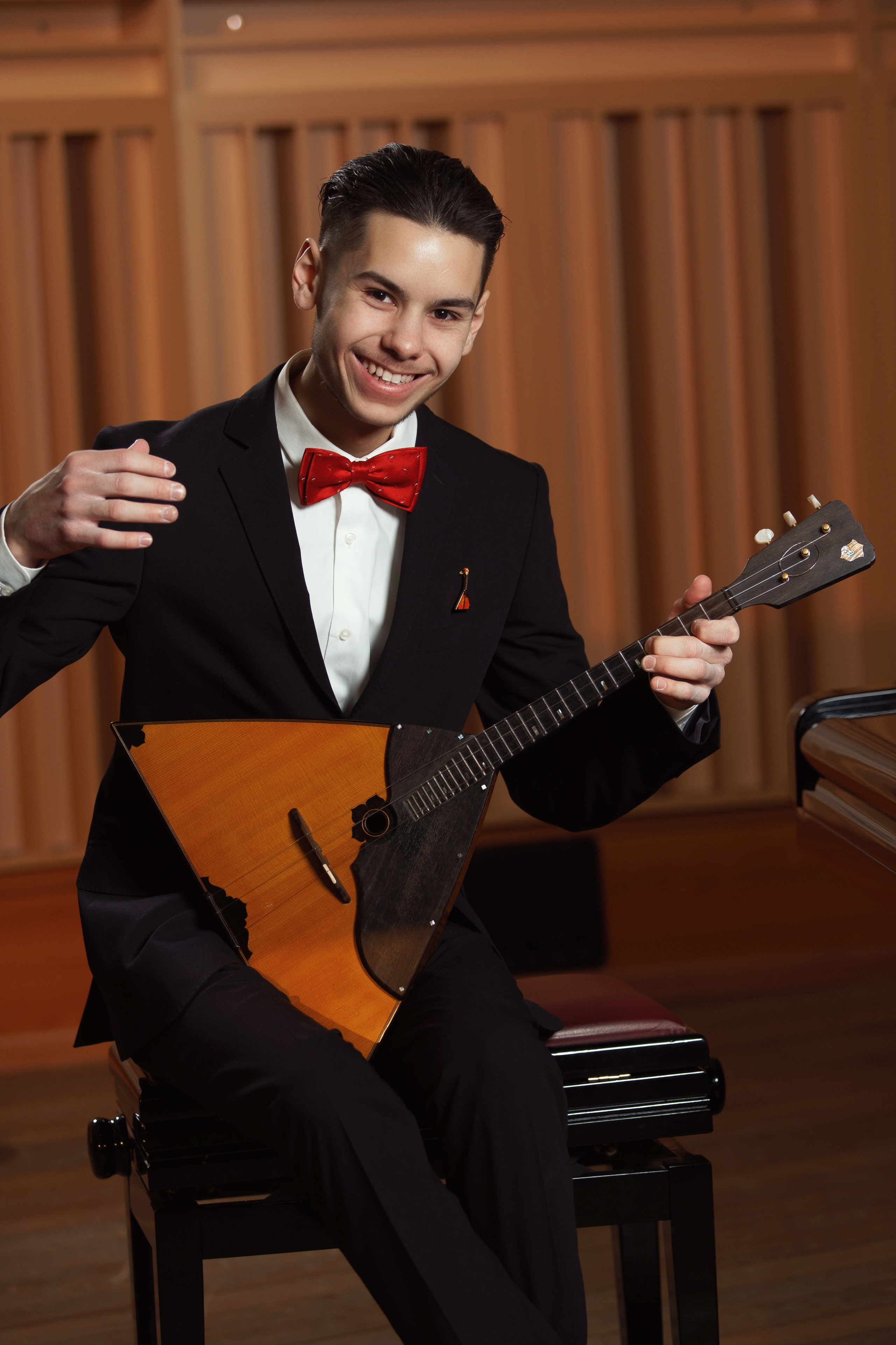 Фотоальбом для выпускников Новосибирской специальной музыкальной школы. Фотомастерская Воробьевых