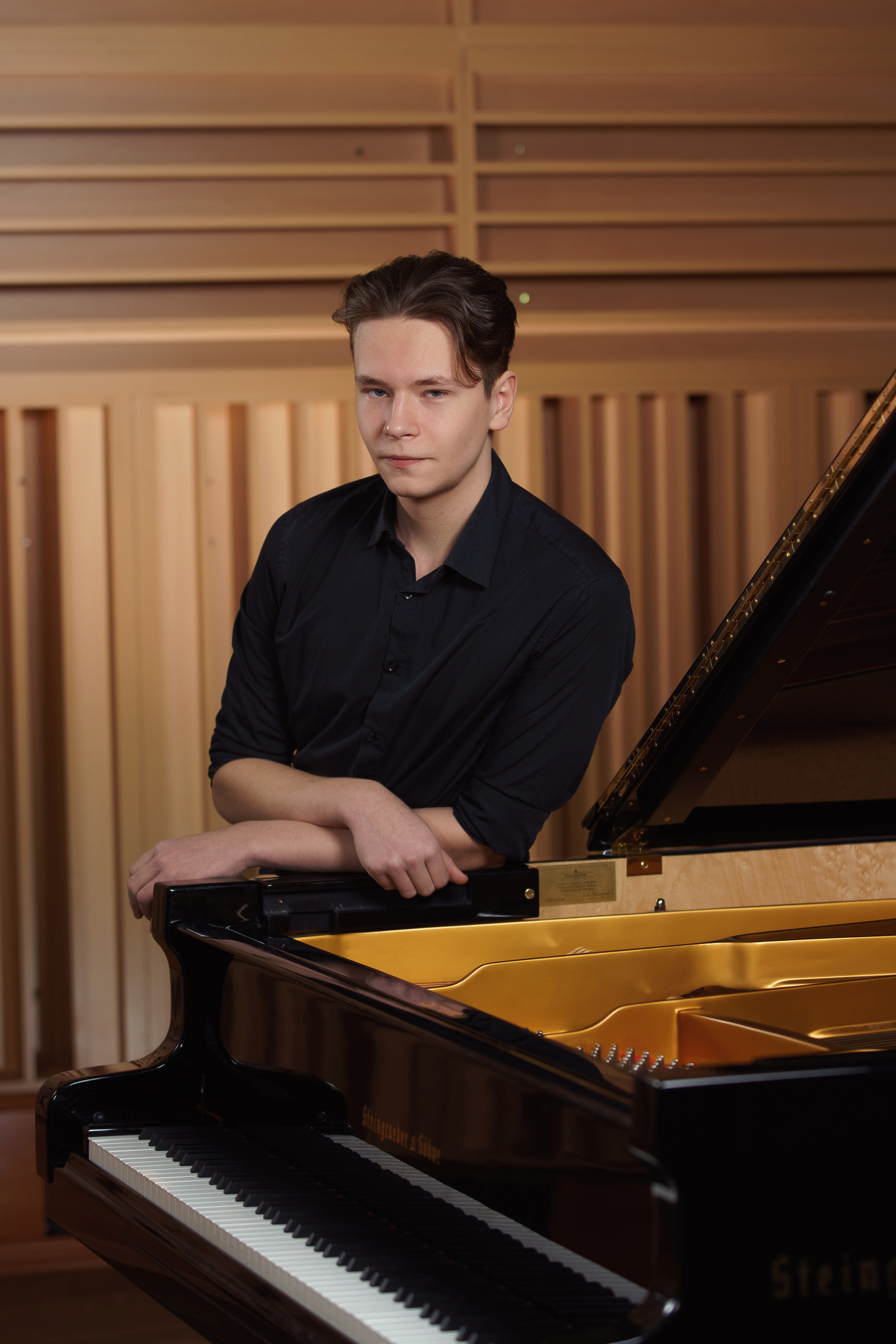 Фотоальбом для выпускников Новосибирской специальной музыкальной школы. Фотомастерская Воробьевых