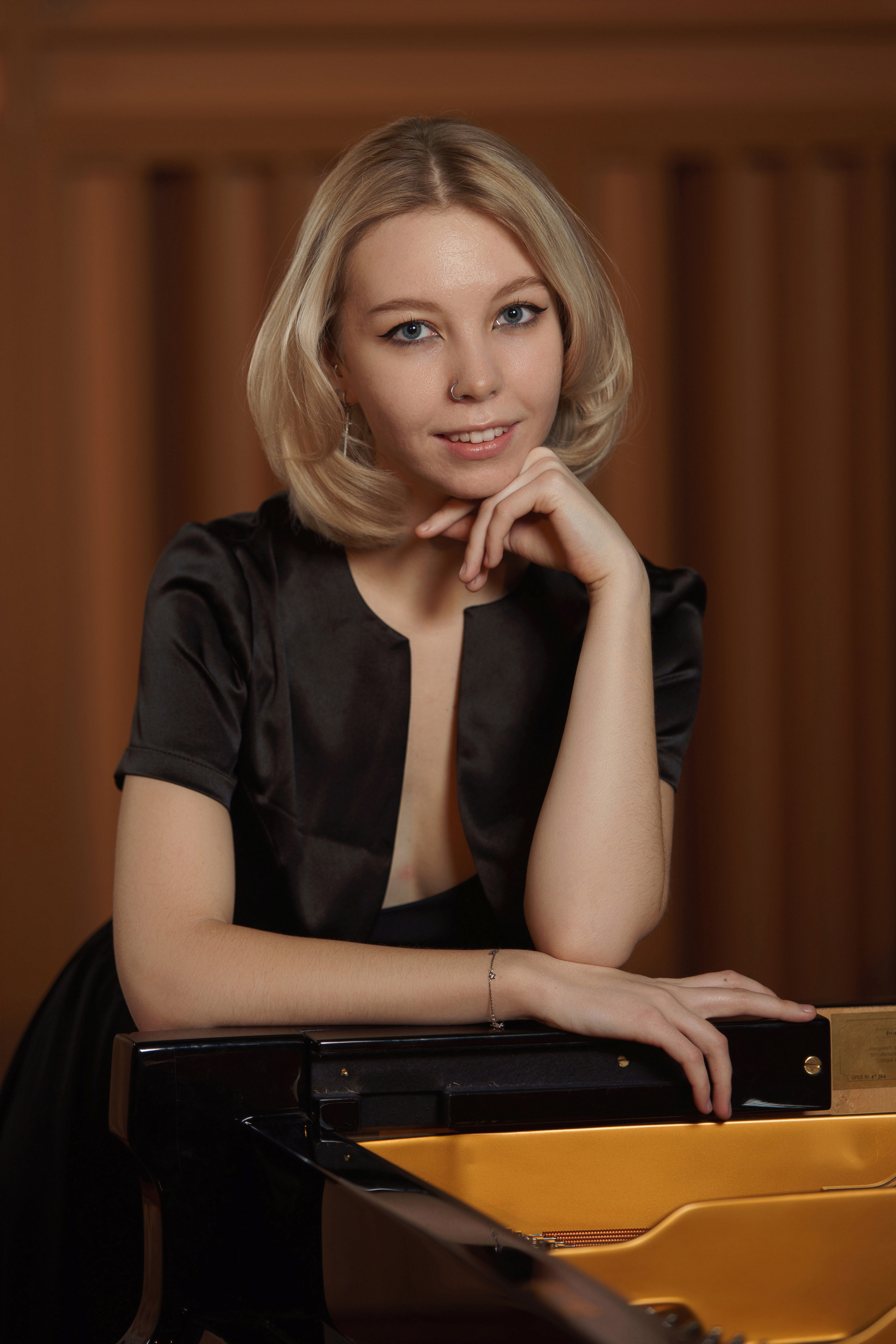 Фотоальбом для выпускников Новосибирской специальной музыкальной школы. Фотомастерская Воробьевых