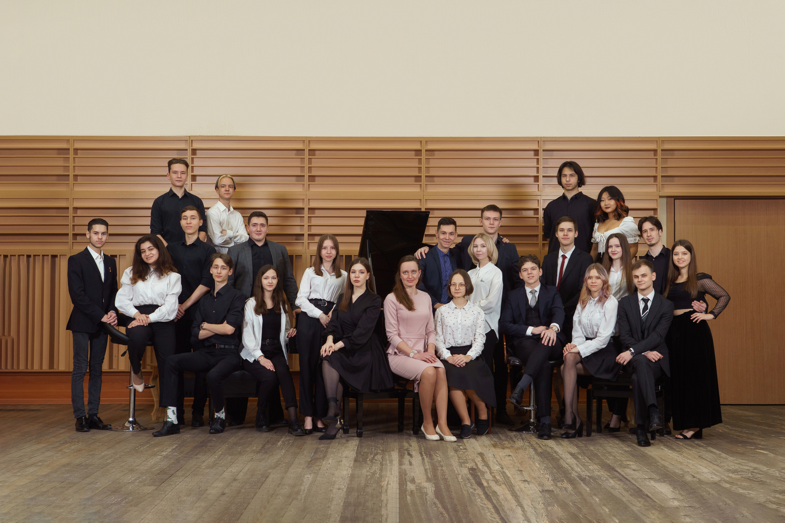 Фотоальбом для выпускников Новосибирской специальной музыкальной школы. Фотомастерская Воробьевых