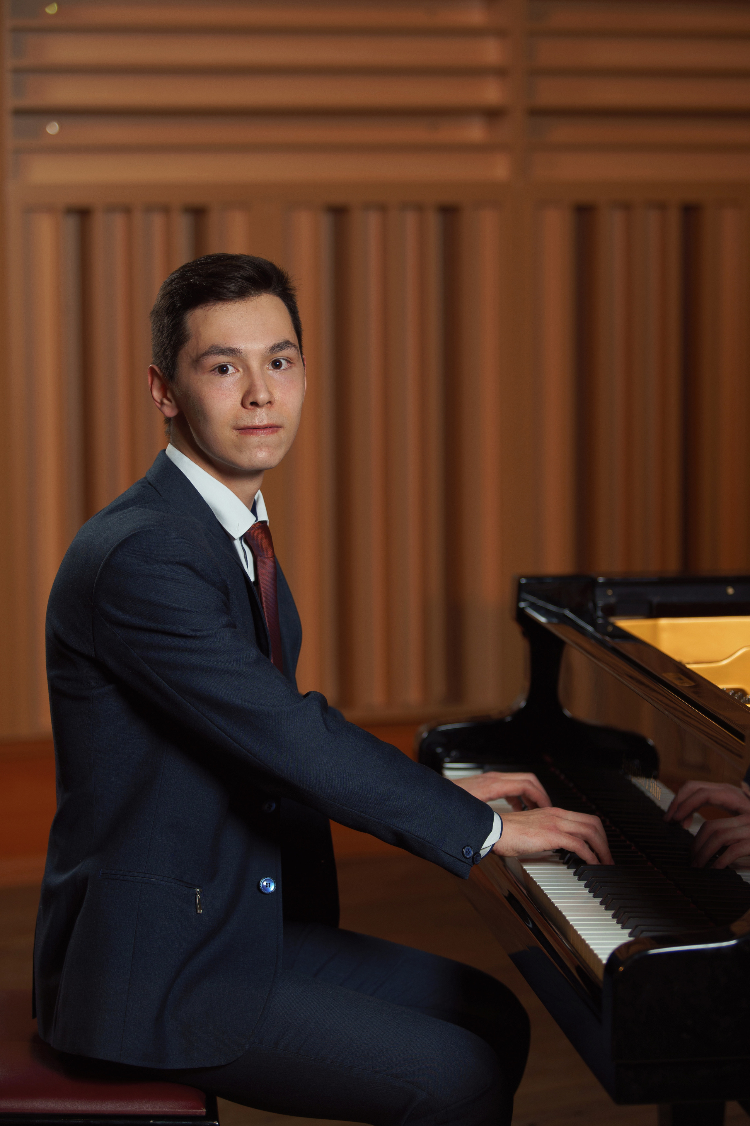 Фотоальбом для выпускников Новосибирской специальной музыкальной школы. Фотомастерская Воробьевых