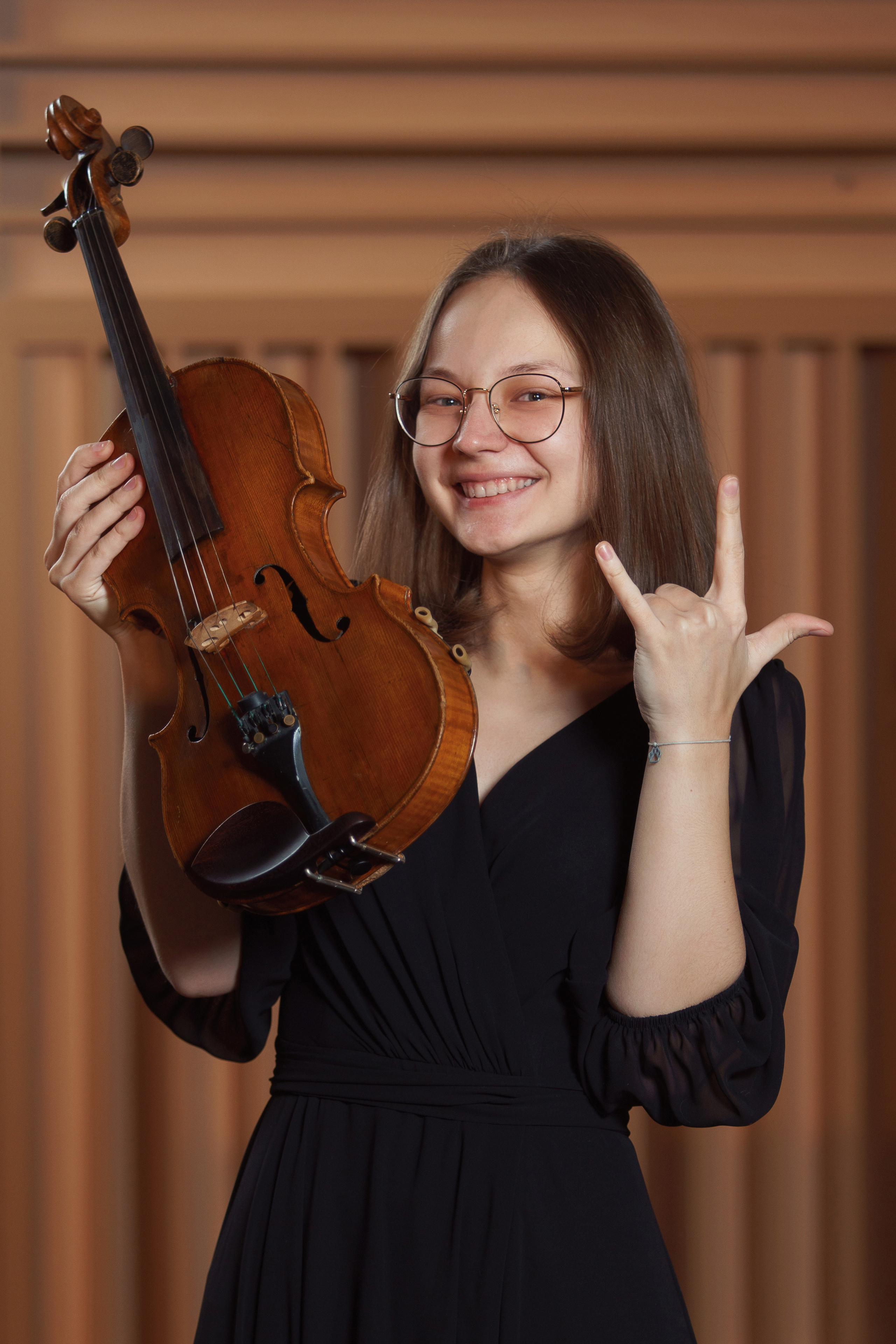 Фотоальбом для выпускников Новосибирской специальной музыкальной школы. Фотомастерская Воробьевых