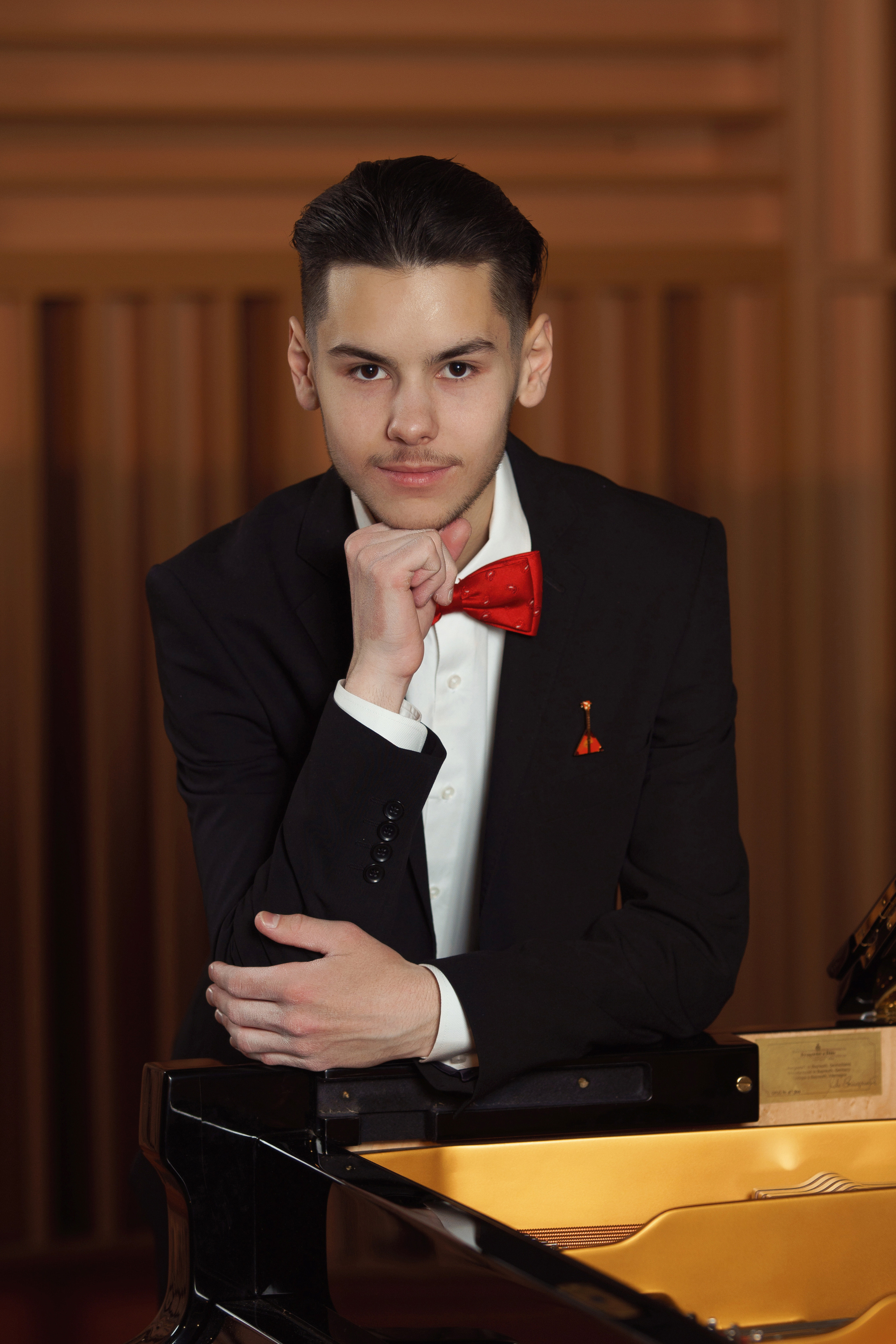 Фотоальбом для выпускников Новосибирской специальной музыкальной школы. Фотомастерская Воробьевых