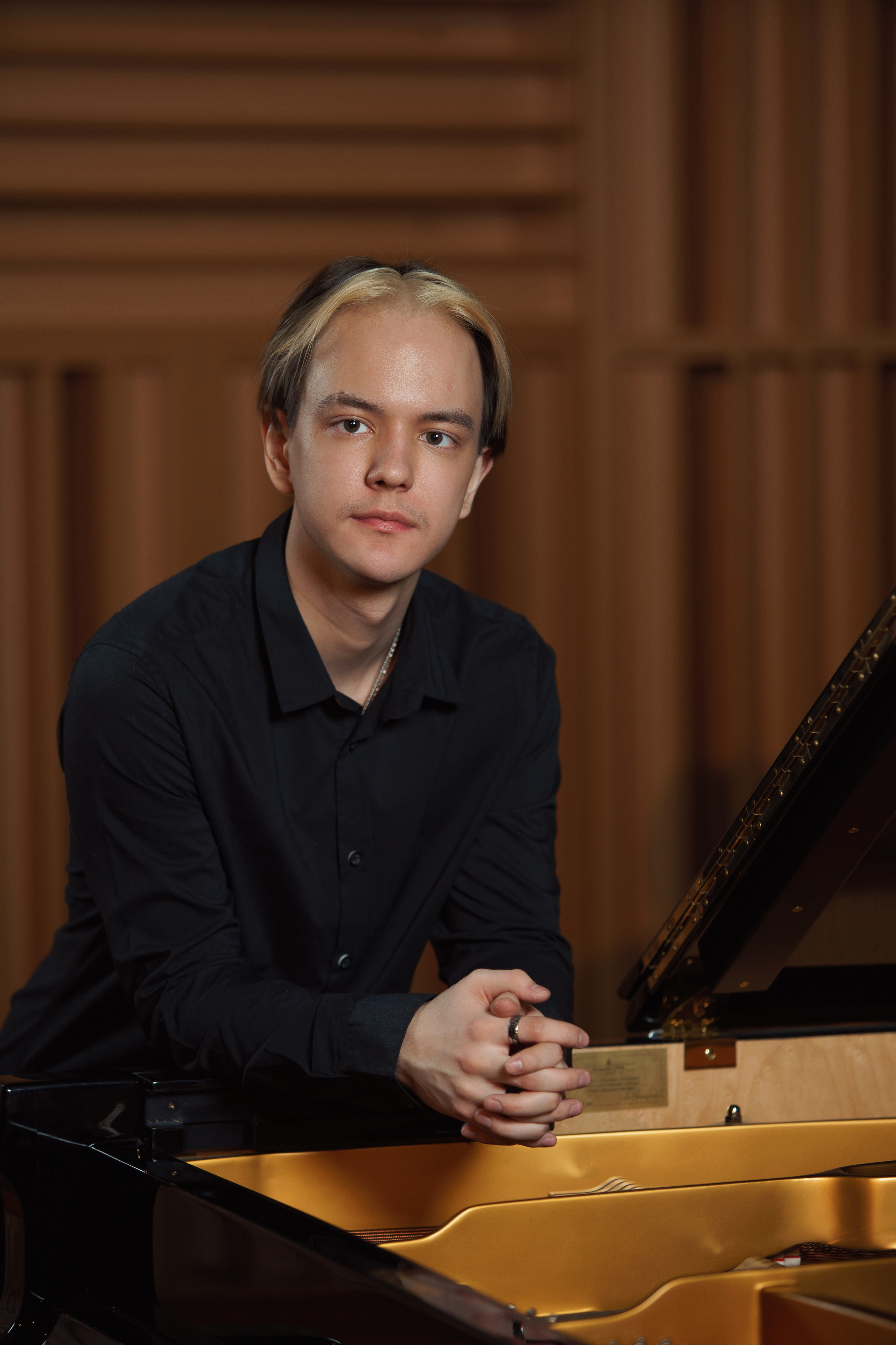 Фотоальбом для выпускников Новосибирской специальной музыкальной школы. Фотомастерская Воробьевых