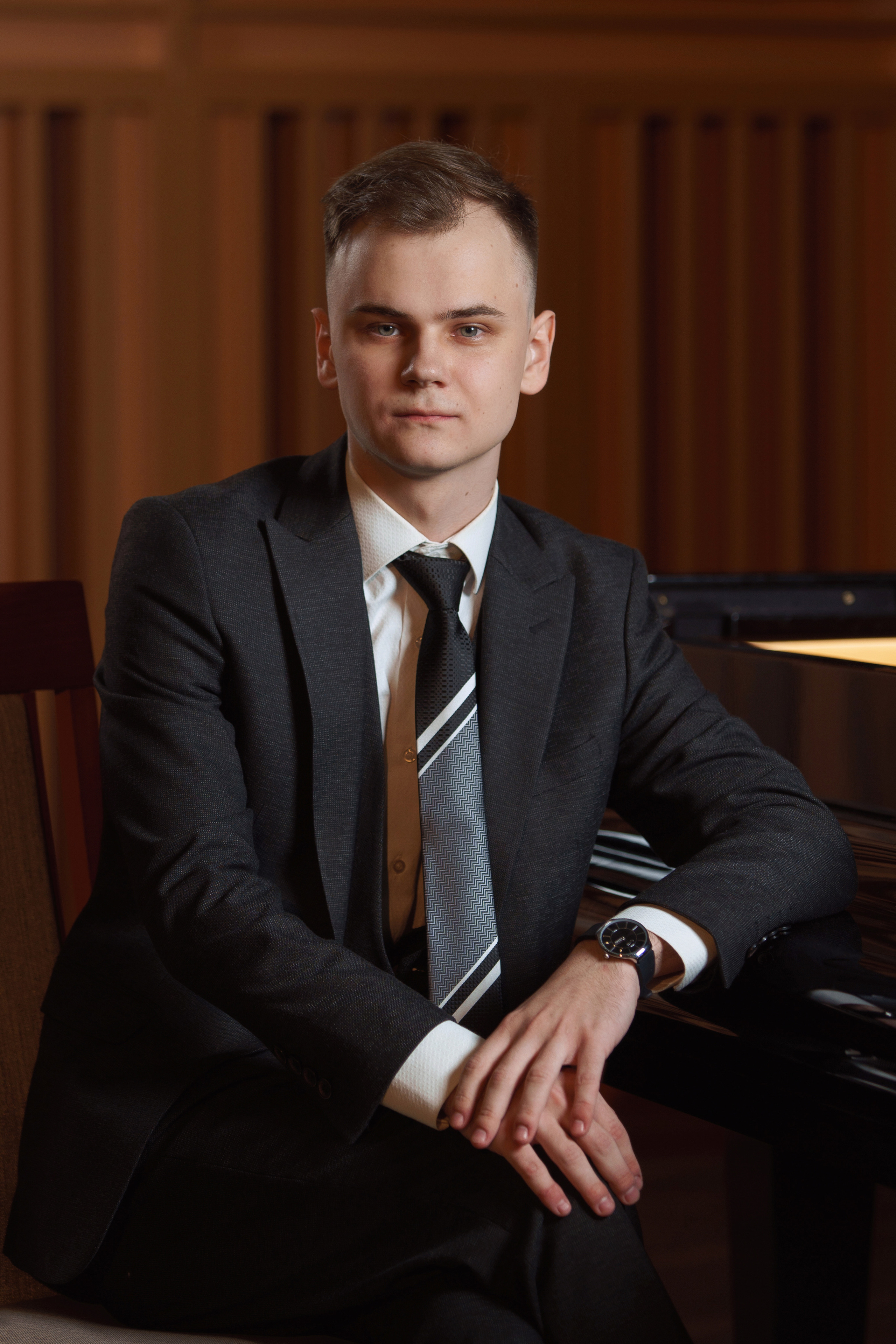 Фотоальбом для выпускников Новосибирской специальной музыкальной школы. Фотомастерская Воробьевых