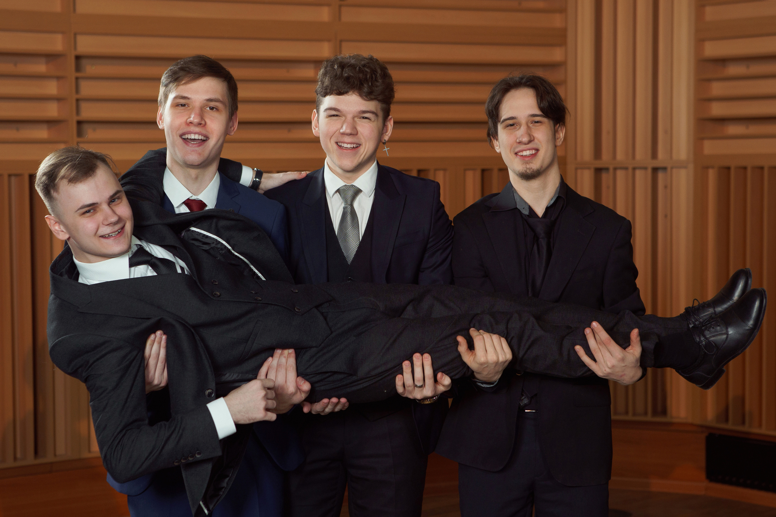 Фотоальбом для выпускников Новосибирской специальной музыкальной школы. Фотомастерская Воробьевых