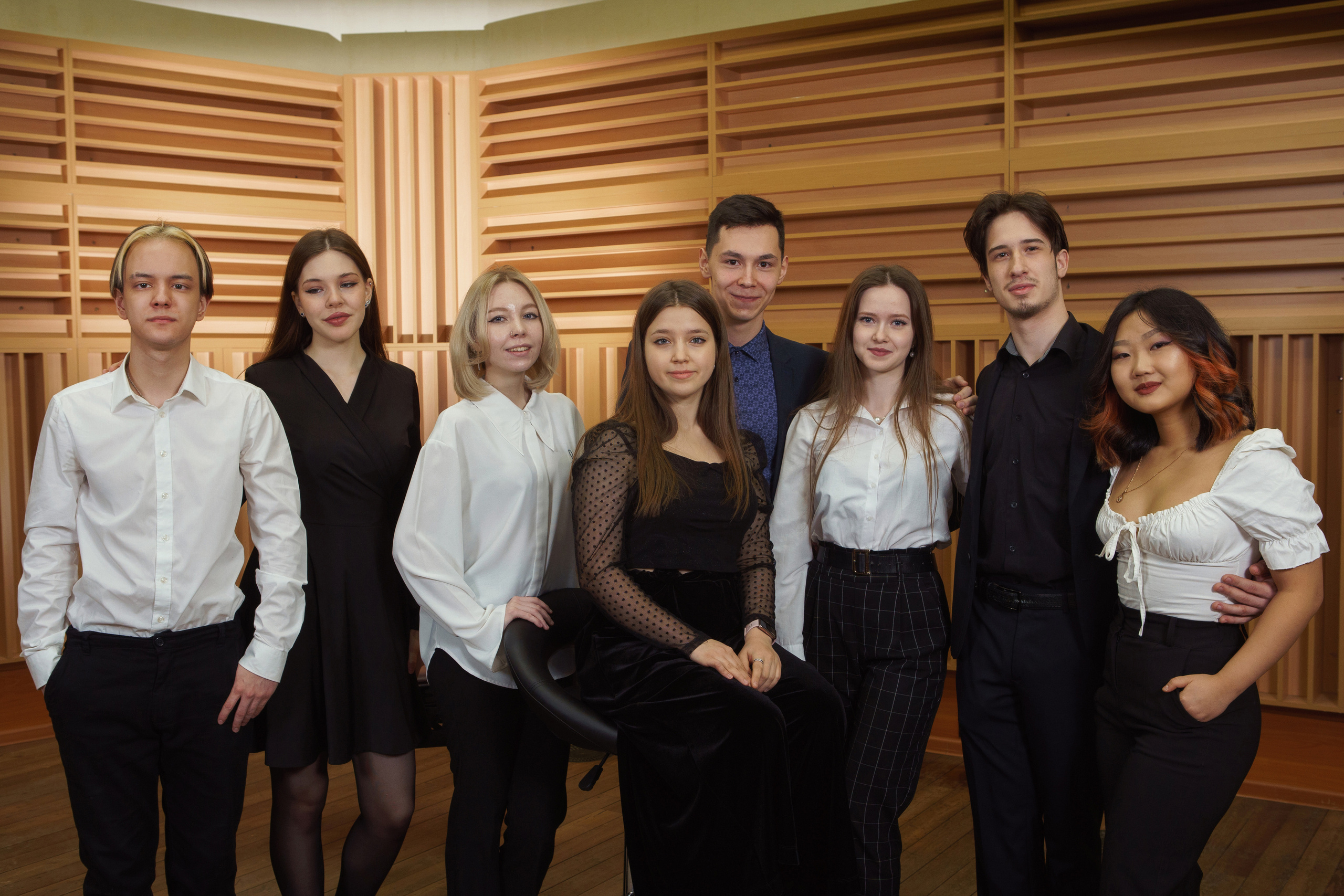 Фотоальбом для выпускников Новосибирской специальной музыкальной школы. Фотомастерская Воробьевых