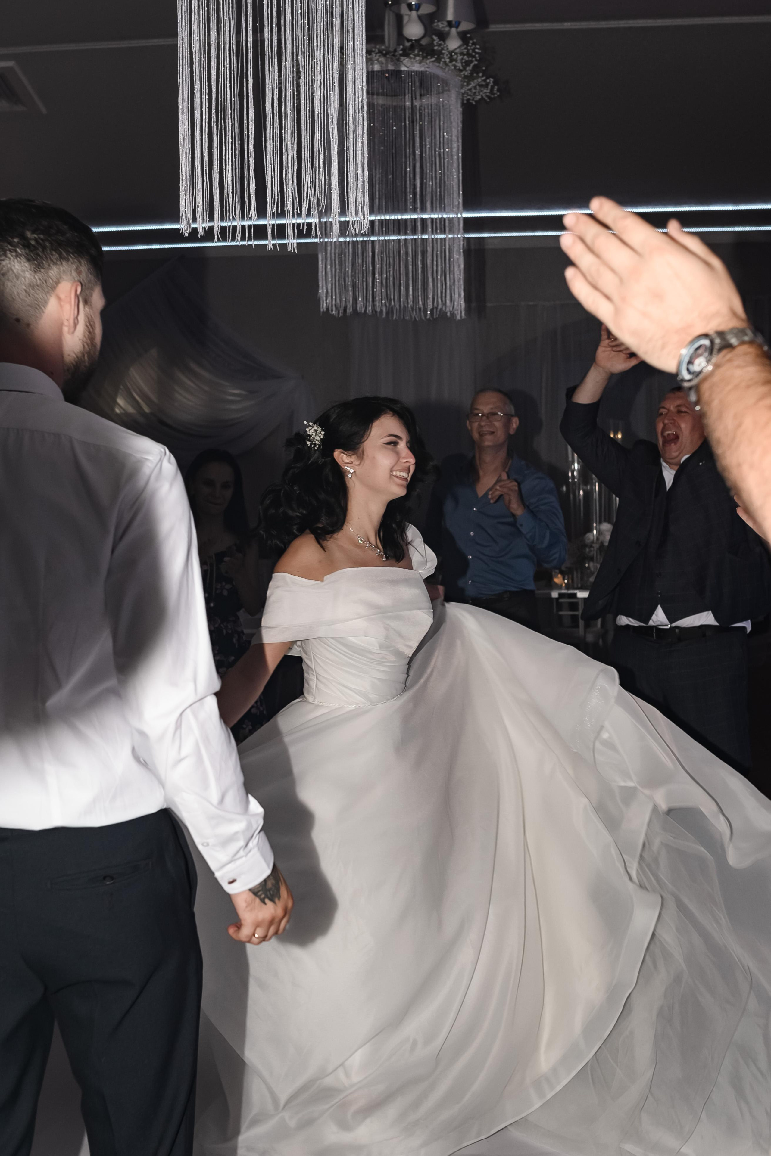 Свадьба, полный день. Юлия Басня семейный и свадебный фотограф в Донецке