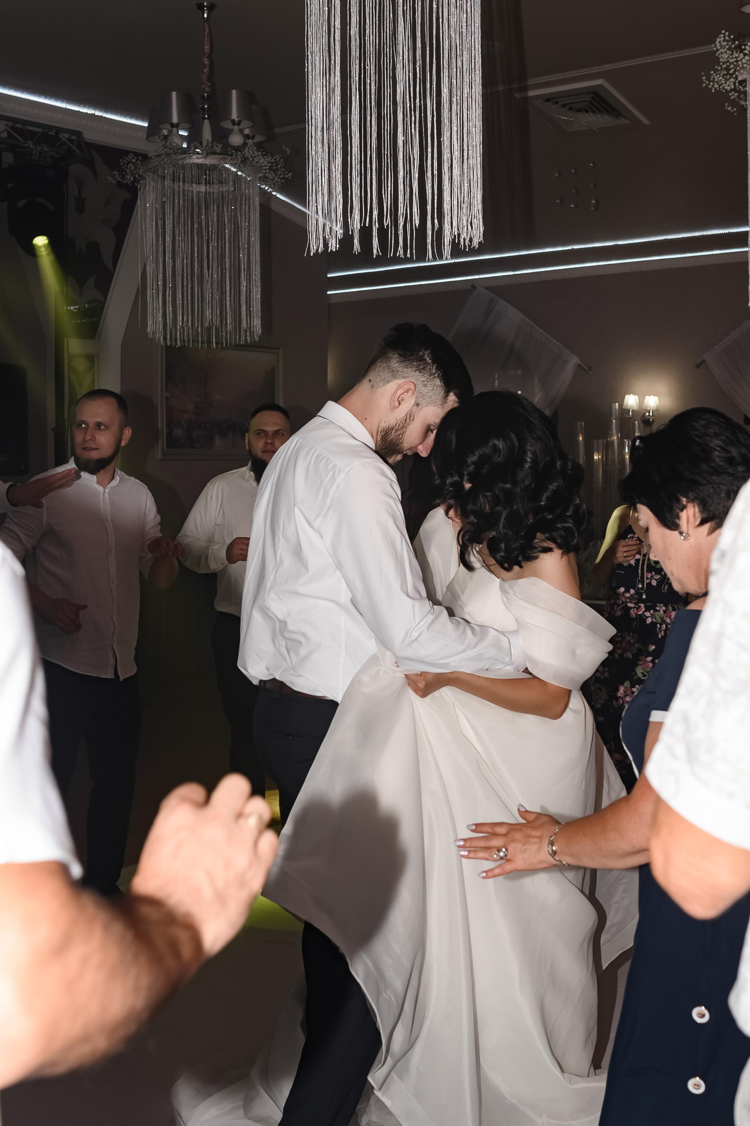 Свадьба, полный день. Юлия Басня семейный и свадебный фотограф в Донецке