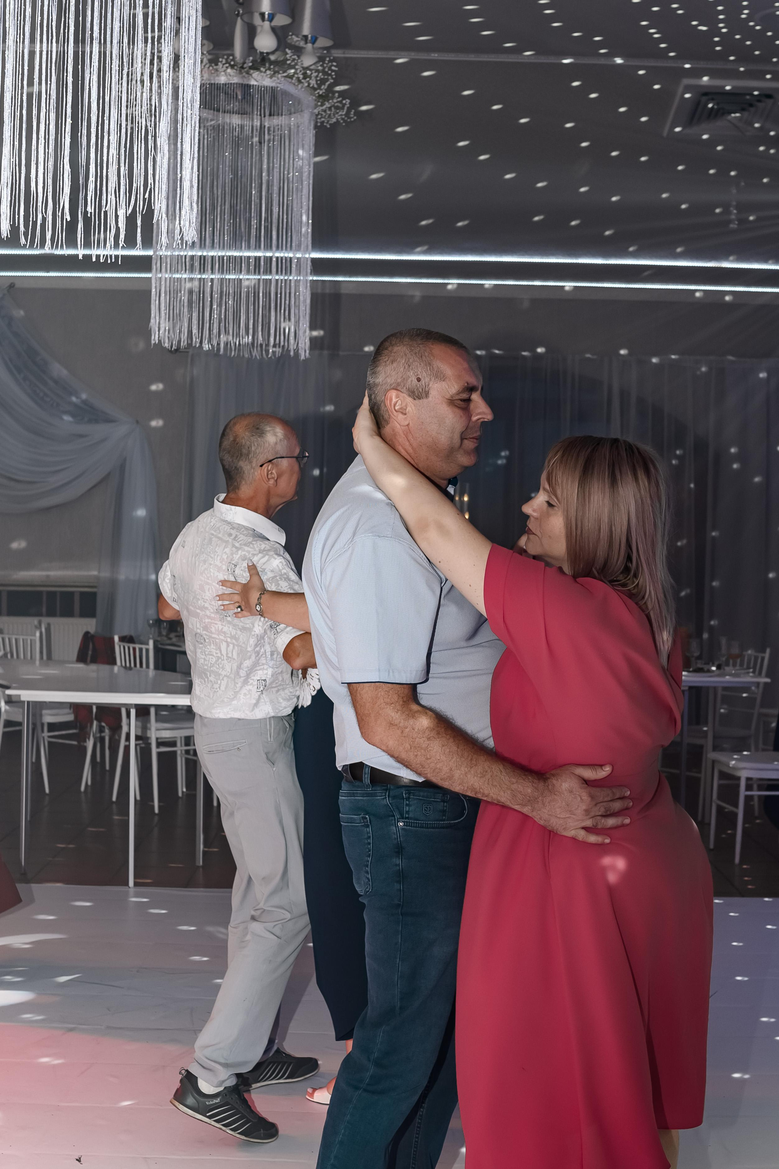 Свадьба, полный день. Юлия Басня семейный и свадебный фотограф в Донецке