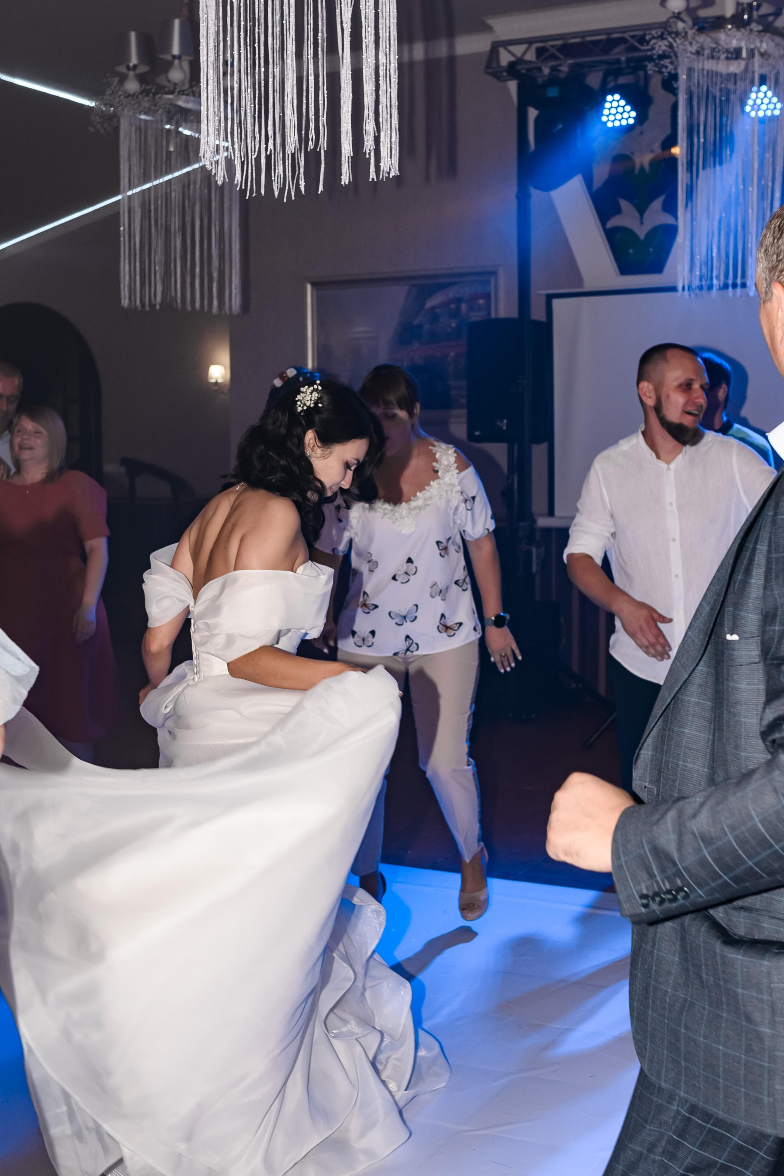 Свадьба, полный день. Юлия Басня семейный и свадебный фотограф в Донецке