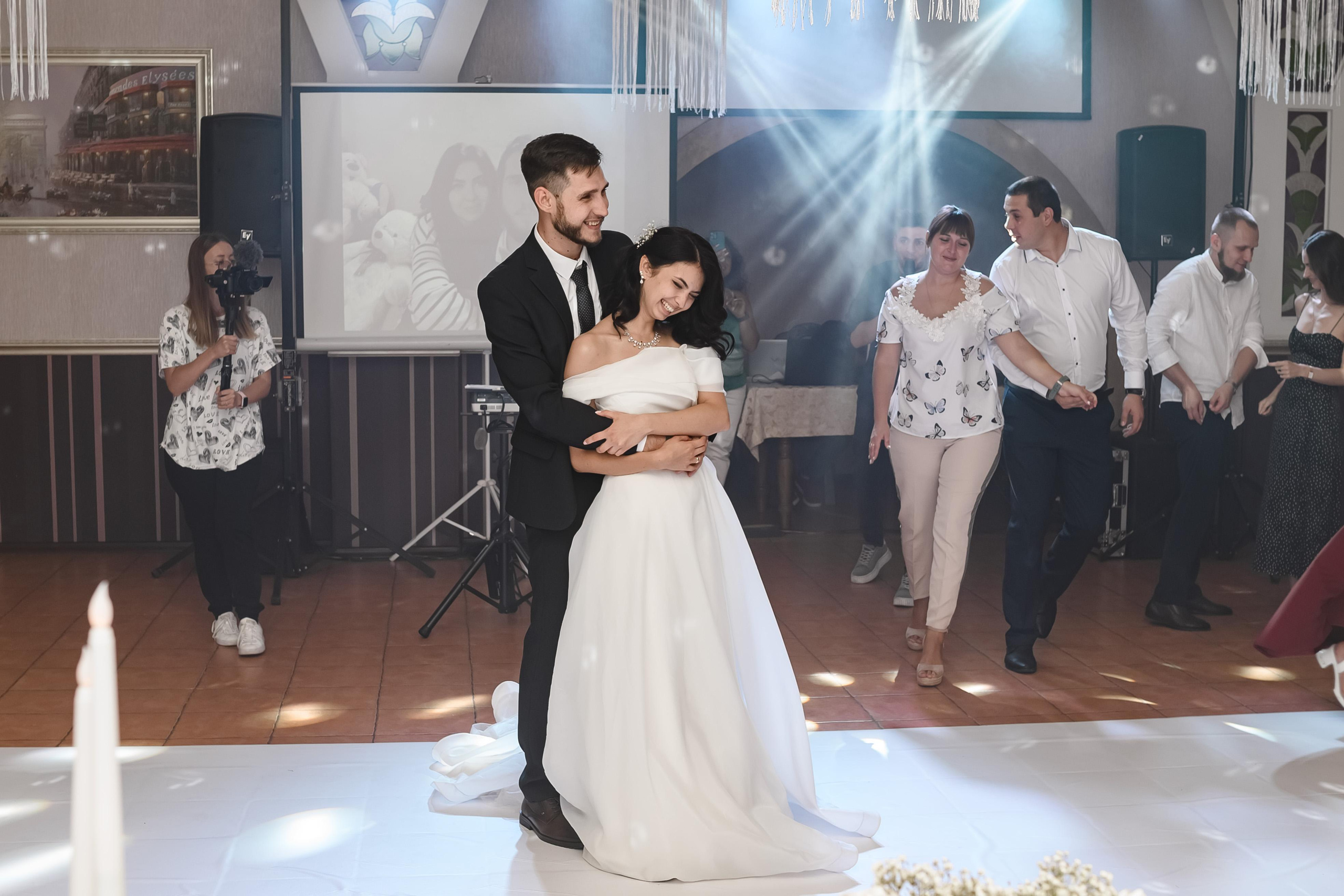 Свадьба, полный день. Юлия Басня семейный и свадебный фотограф в Донецке