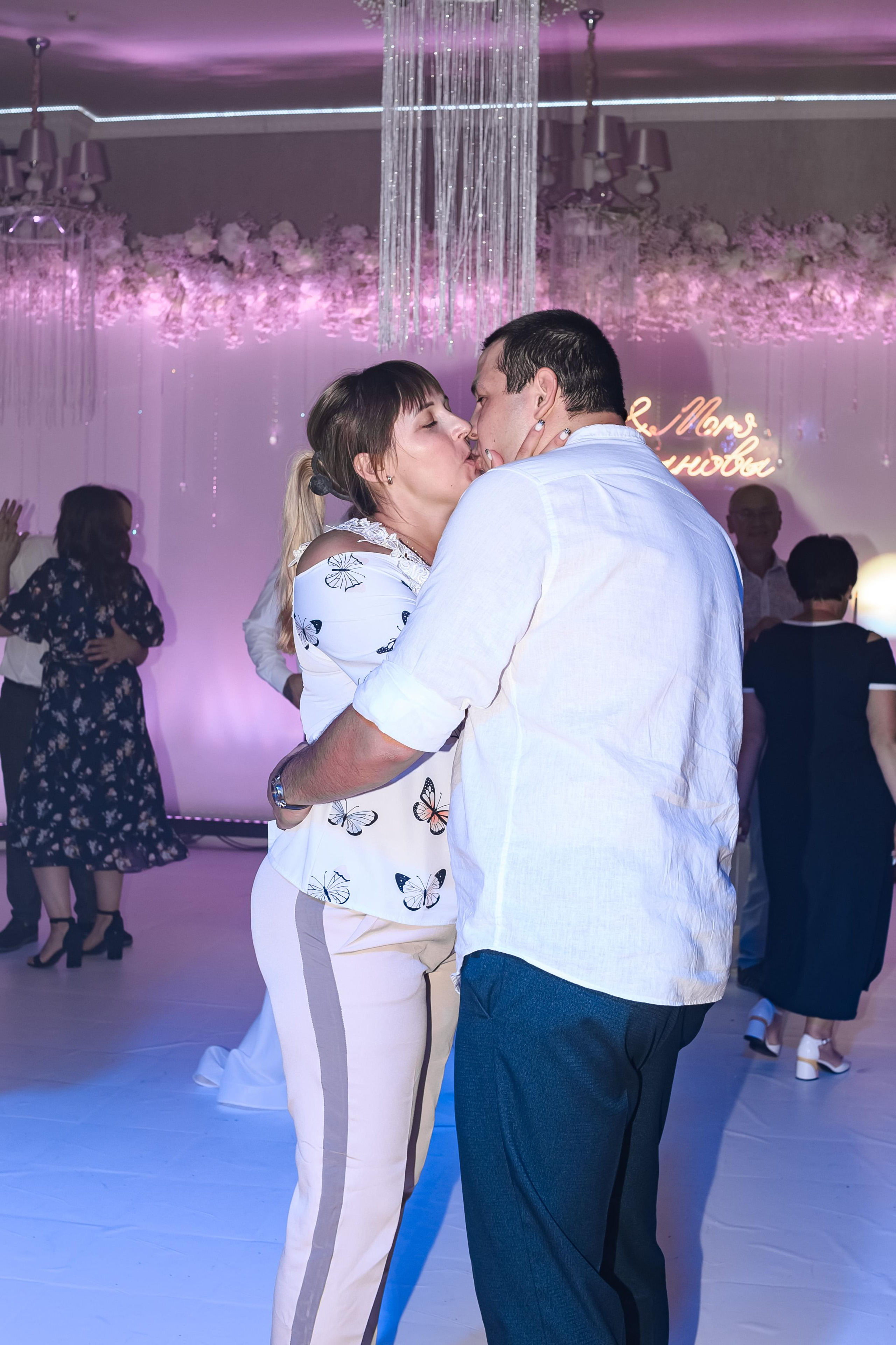 Свадьба, полный день. Юлия Басня семейный и свадебный фотограф в Донецке