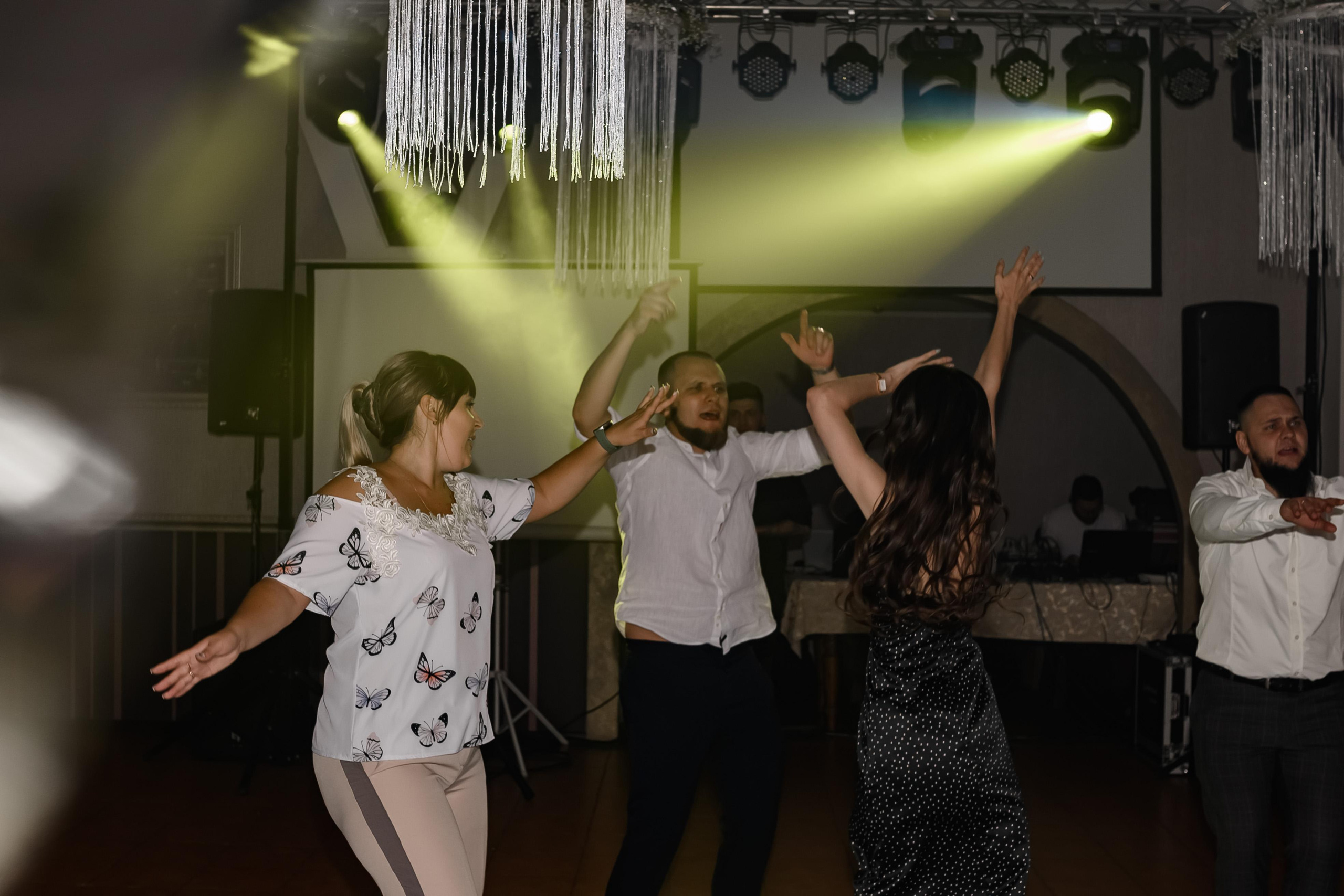 Свадьба, полный день. Юлия Басня семейный и свадебный фотограф в Донецке