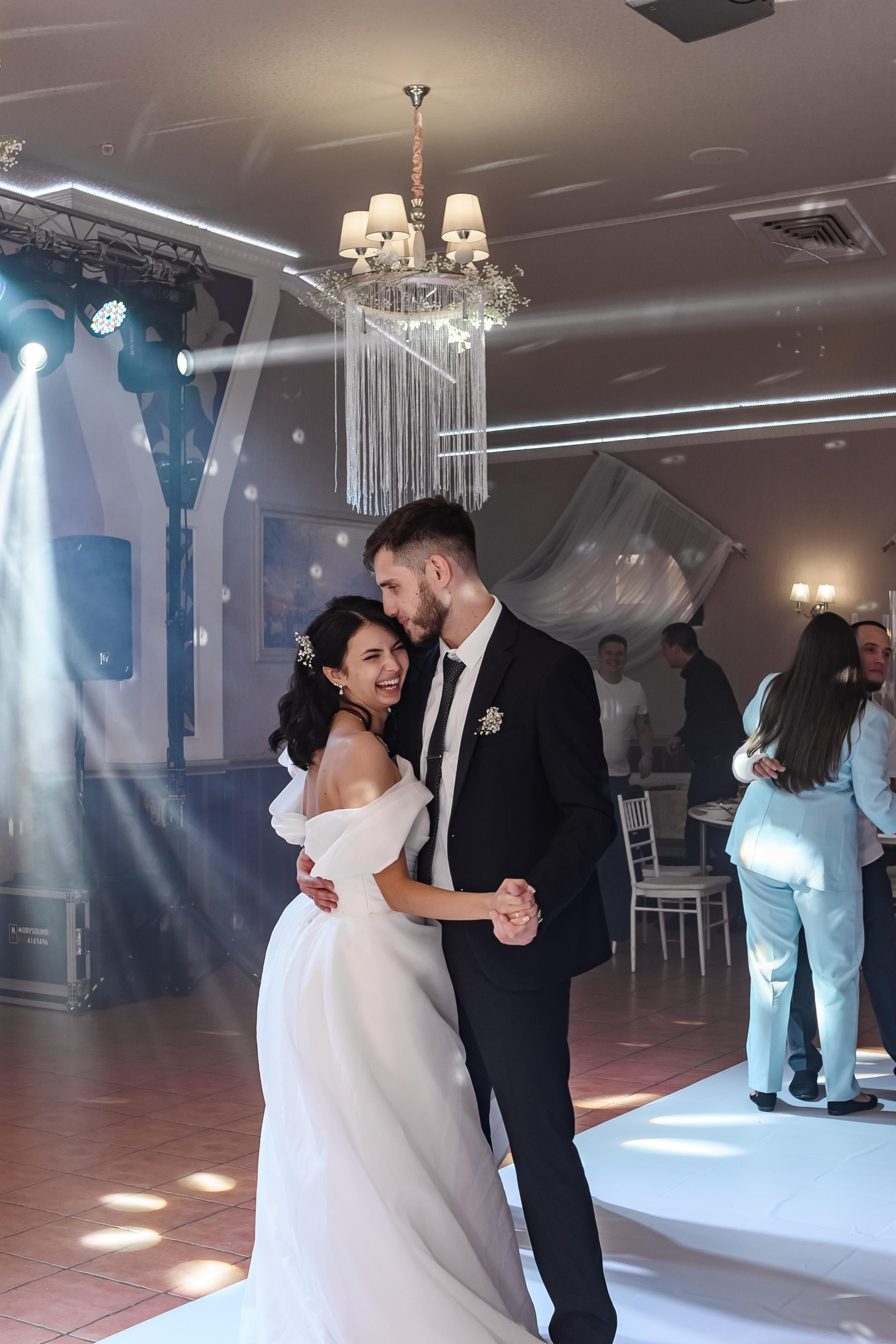 Свадьба, полный день. Юлия Басня семейный и свадебный фотограф в Донецке