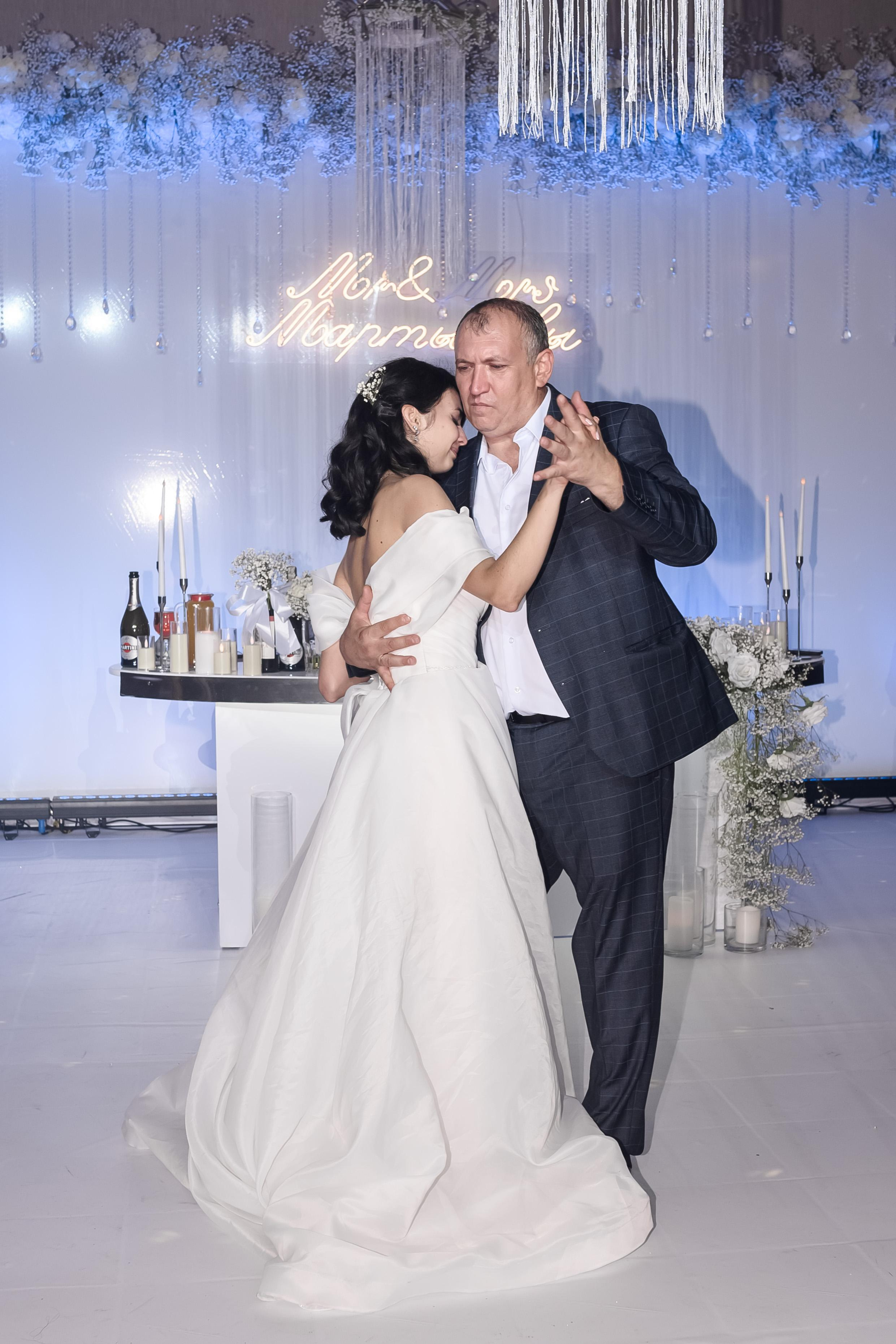 Свадьба, полный день. Юлия Басня семейный и свадебный фотограф в Донецке