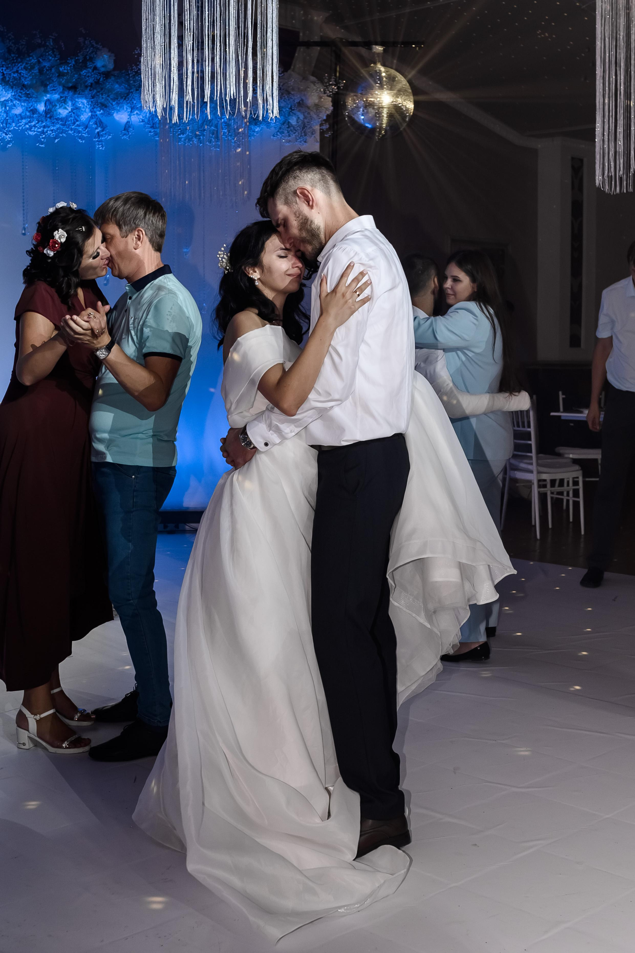 Свадьба, полный день. Юлия Басня семейный и свадебный фотограф в Донецке