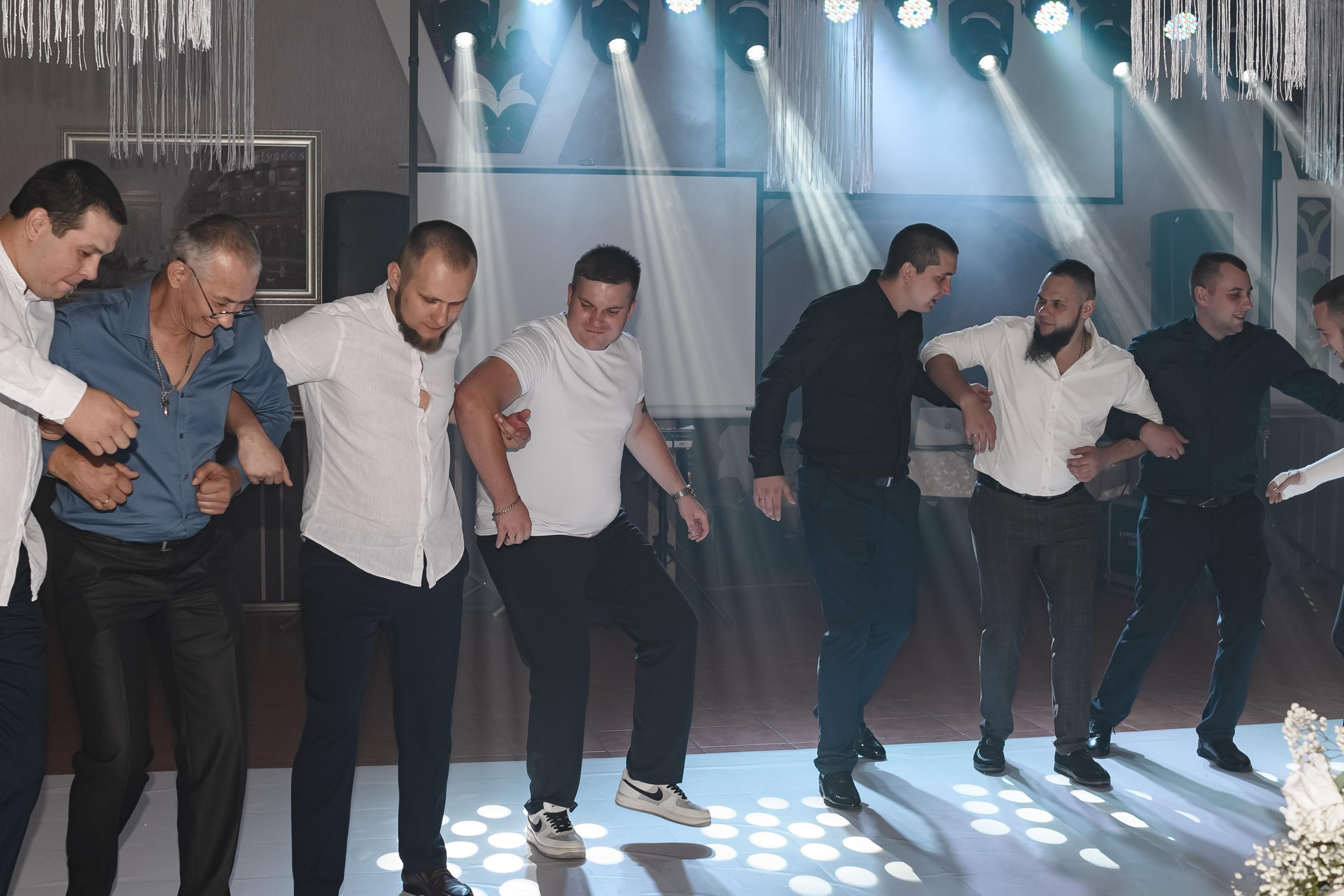 Свадьба, полный день. Юлия Басня семейный и свадебный фотограф в Донецке