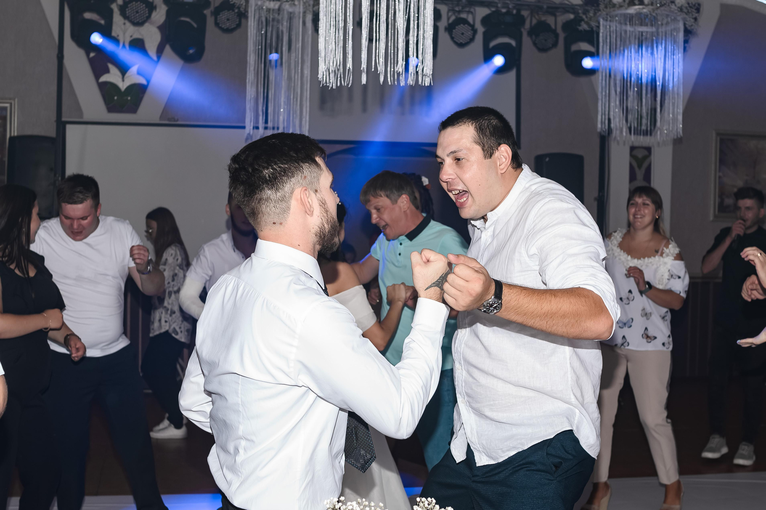 Свадьба, полный день. Юлия Басня семейный и свадебный фотограф в Донецке