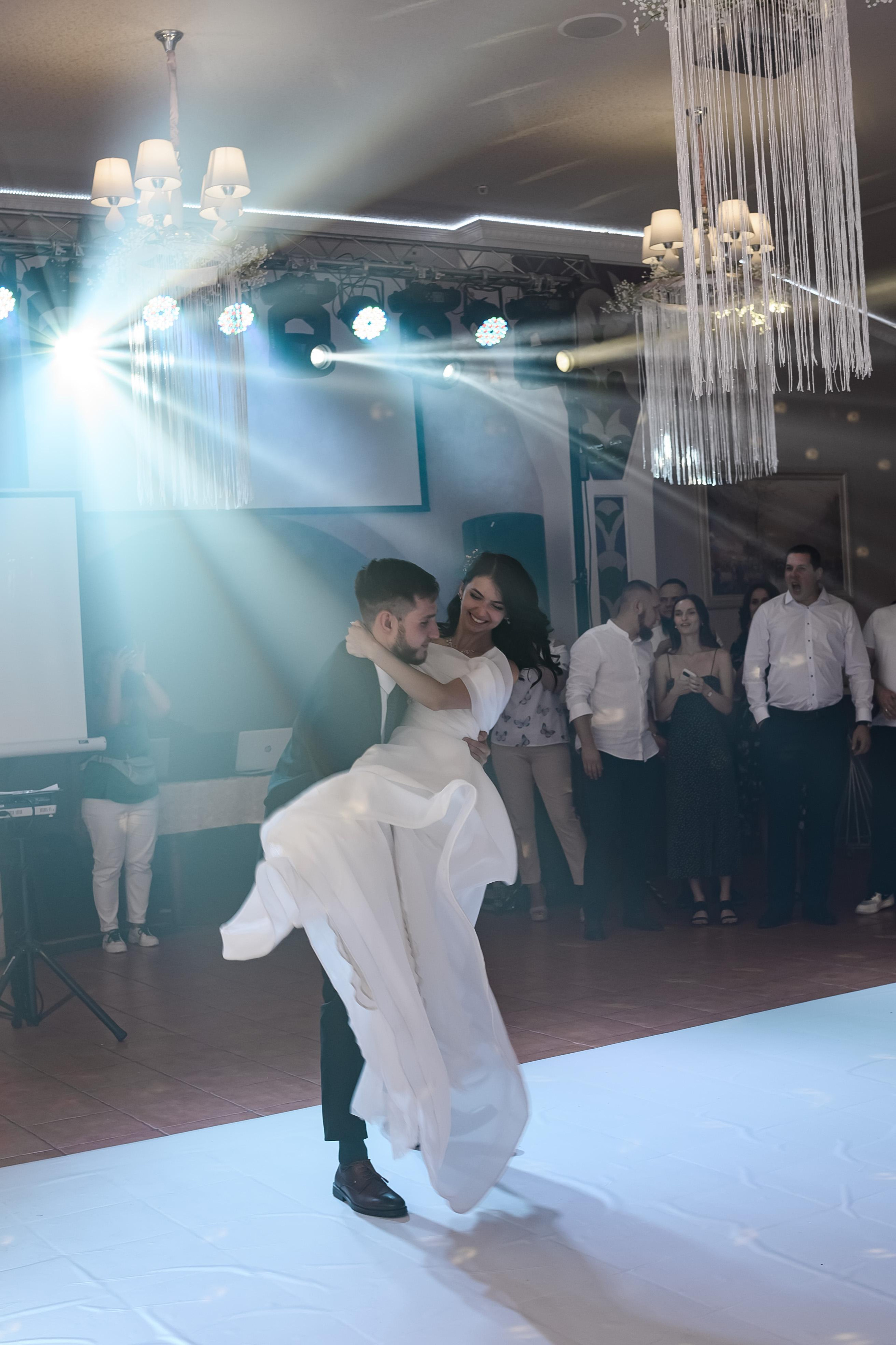 Свадьба, полный день. Юлия Басня семейный и свадебный фотограф в Донецке